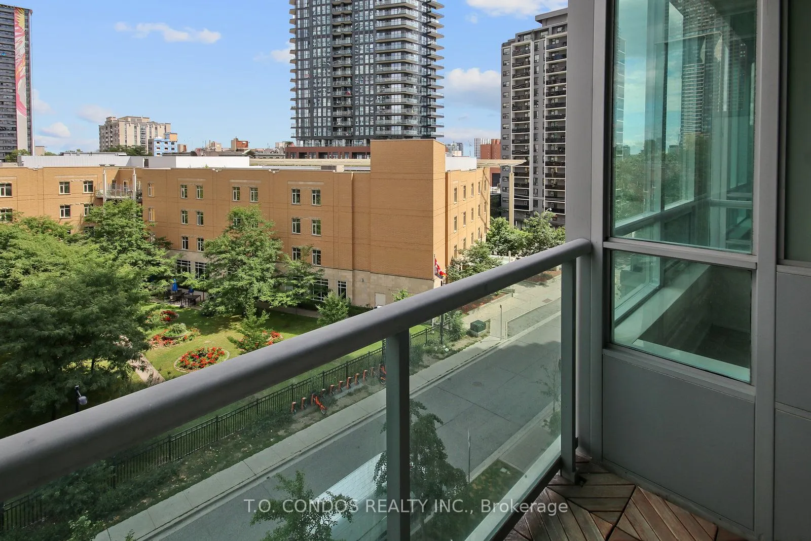120 Homewood Avenue, #523