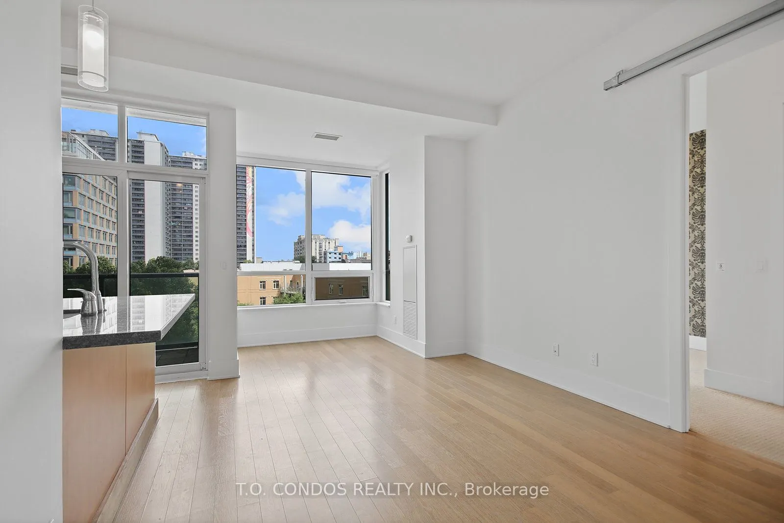 120 Homewood Avenue, #523