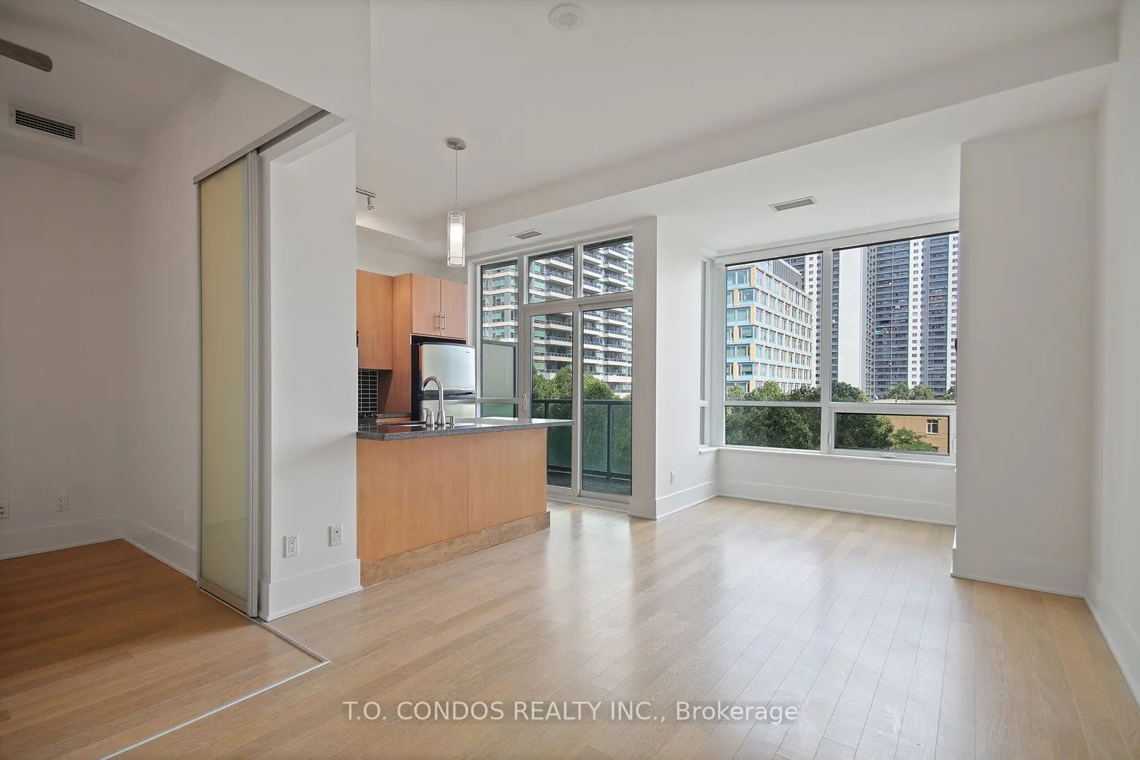 120 Homewood Avenue, #523