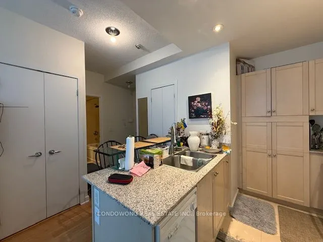 208 Queens Quay W, #2001