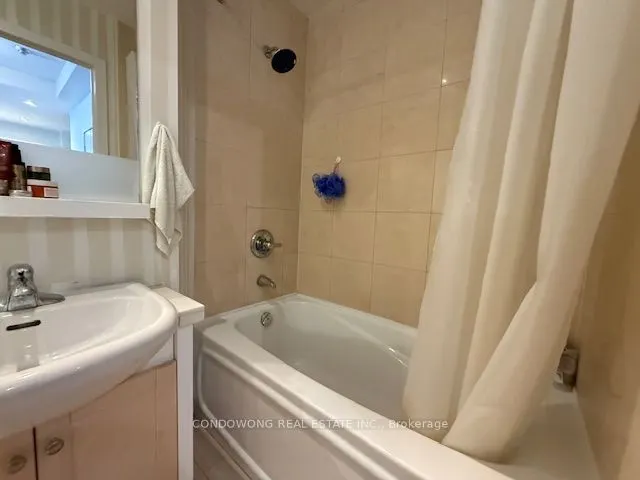 208 Queens Quay W, #2001
