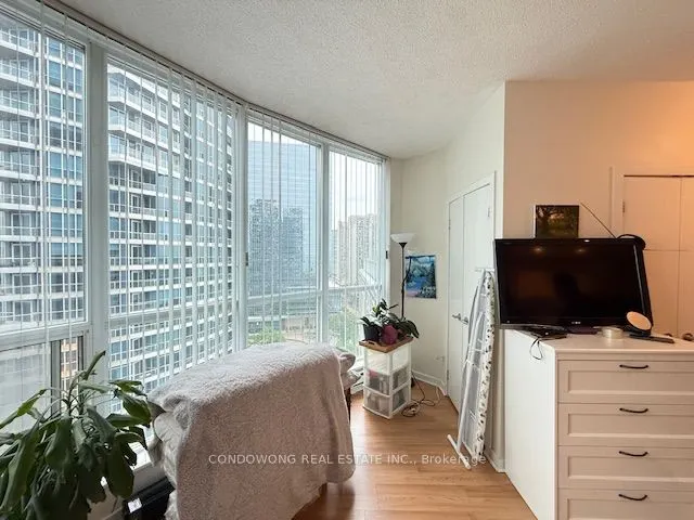 208 Queens Quay W, #2001