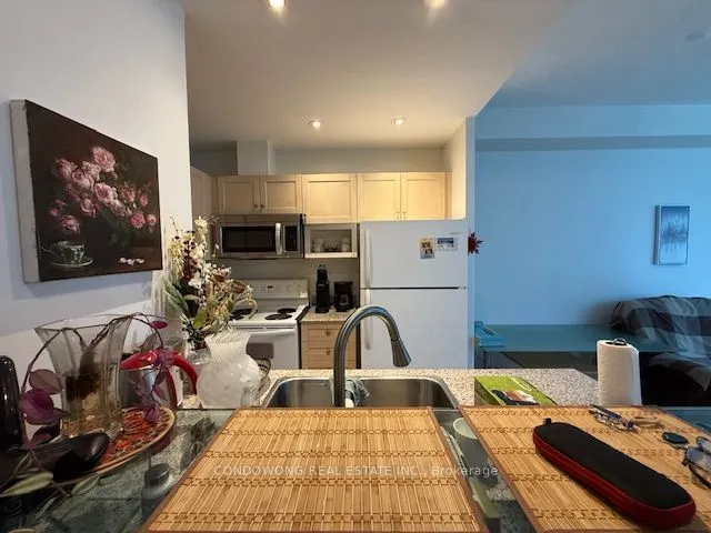 208 Queens Quay W, #2001
