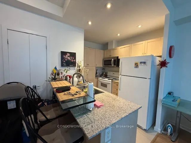 208 Queens Quay W, #2001
