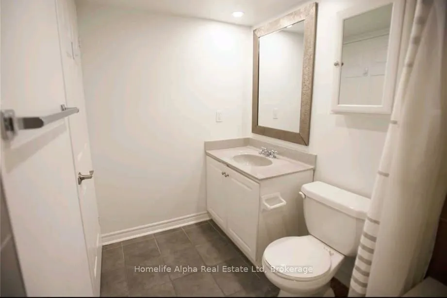 725 King Street W, #604