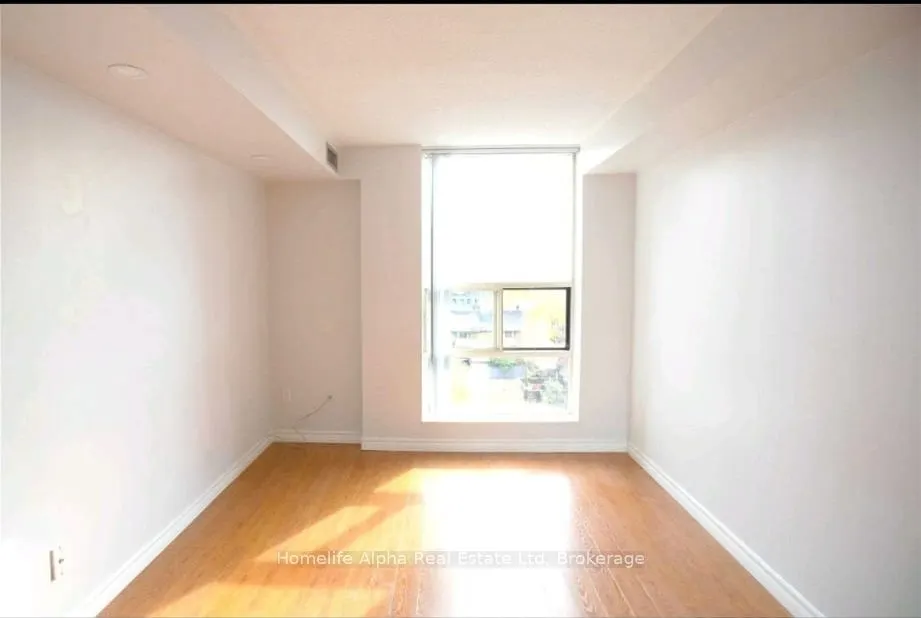 725 King Street W, #604