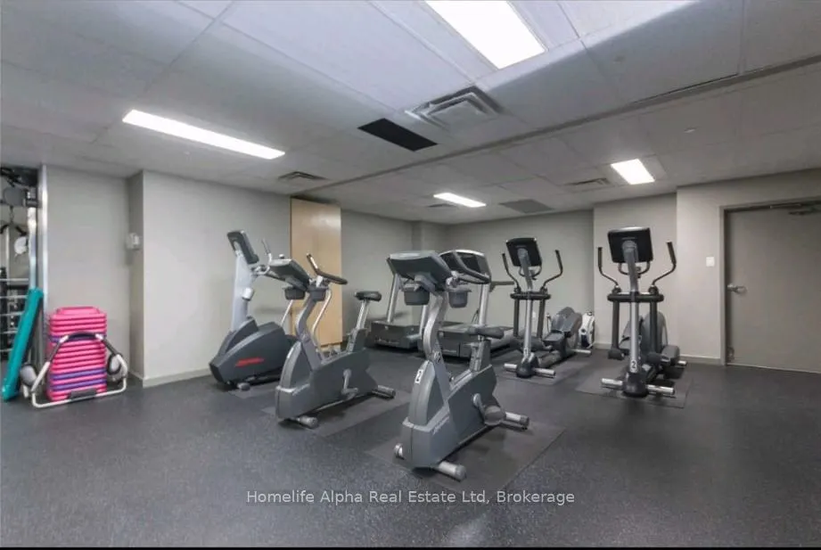 725 King Street W, #604