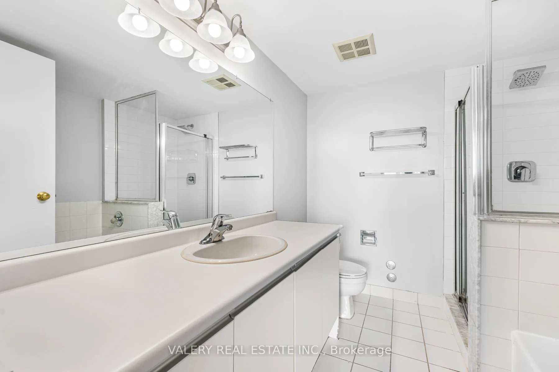5765 Yonge Street, #1502