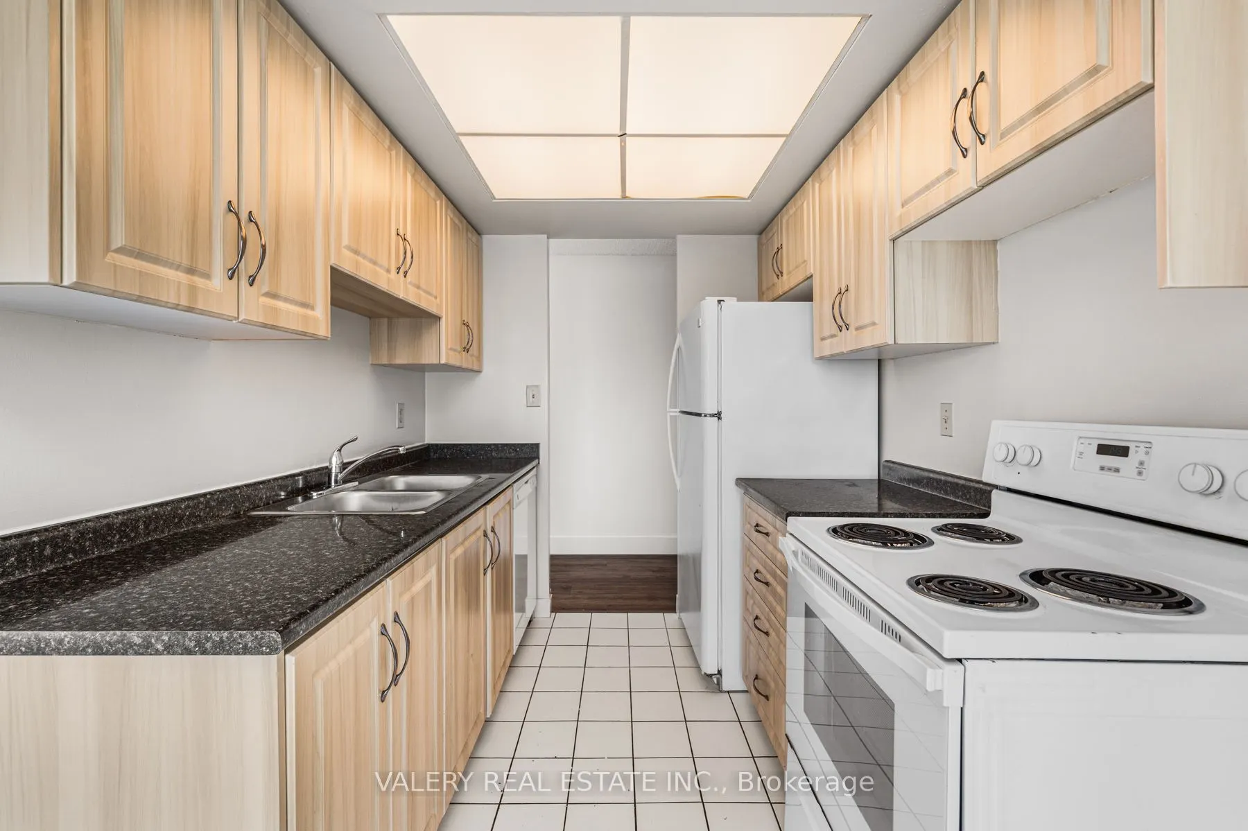 5765 Yonge Street, #1502