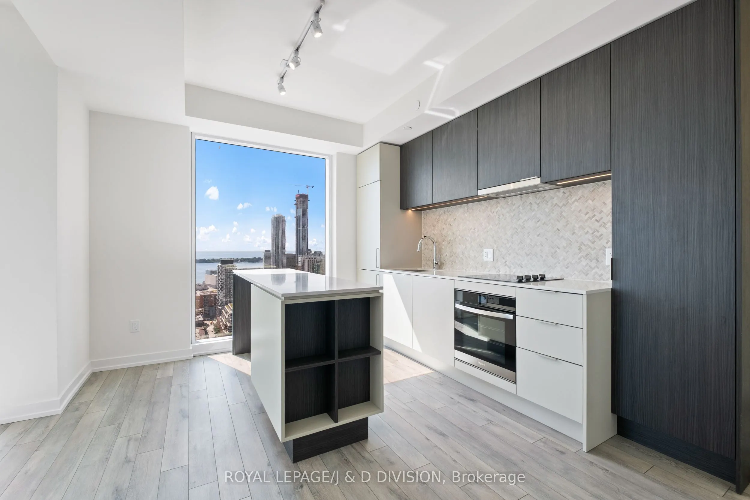 89 Church Street, #4107