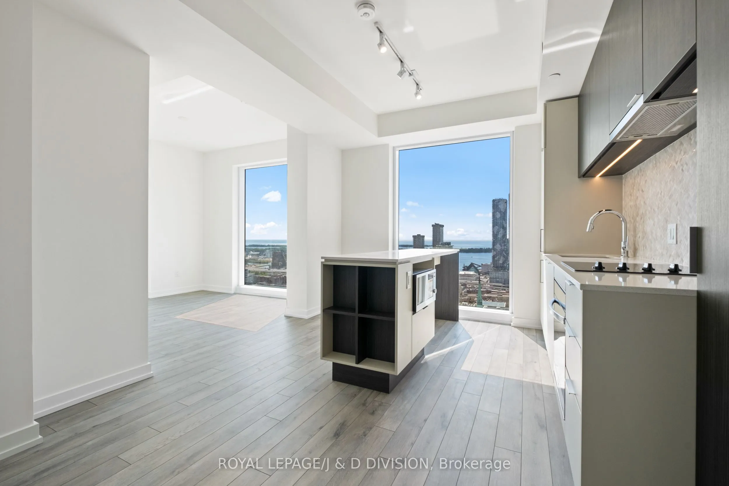 89 Church Street, #4107