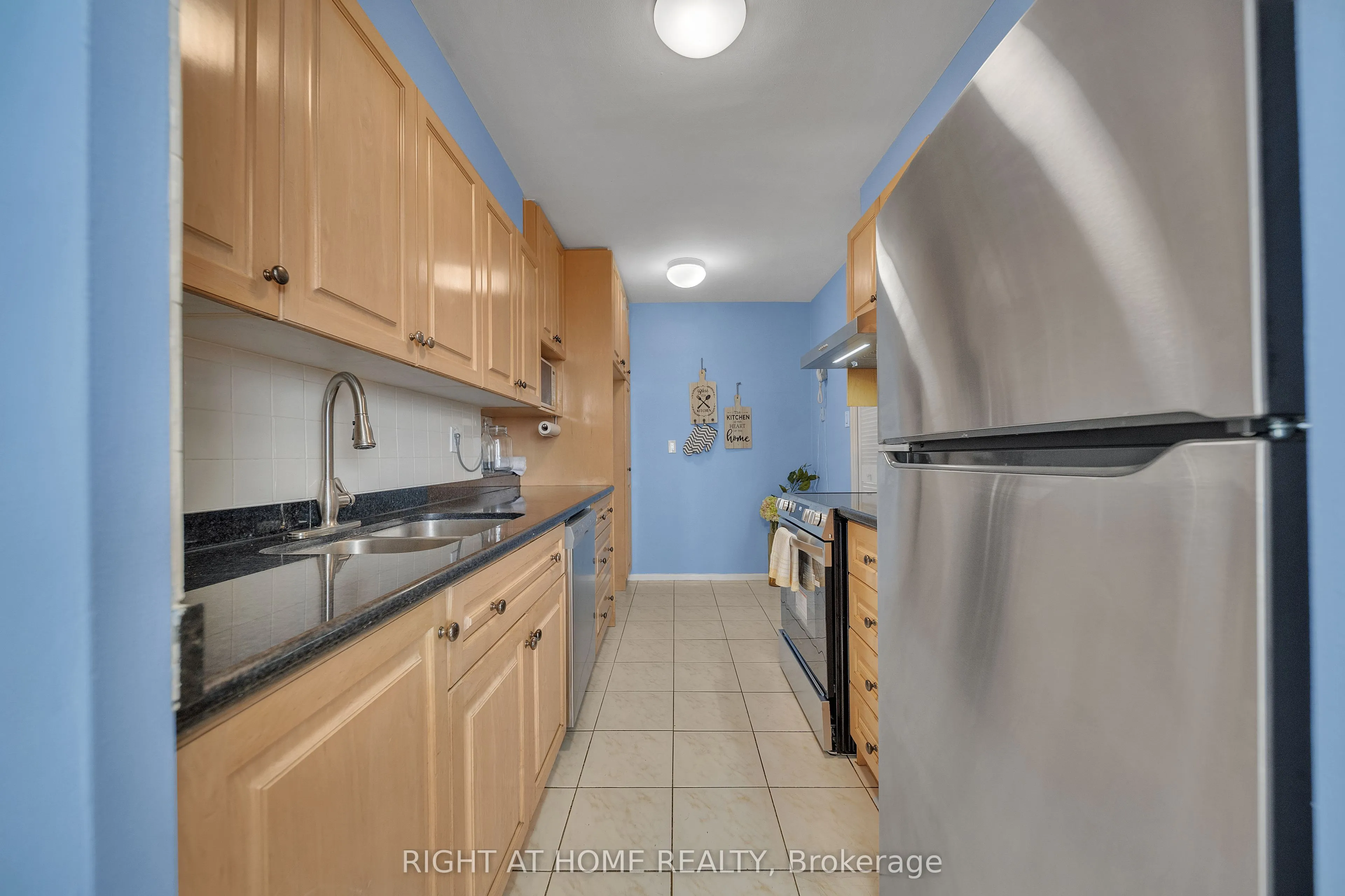 260 Seneca Hill Drive, #1415