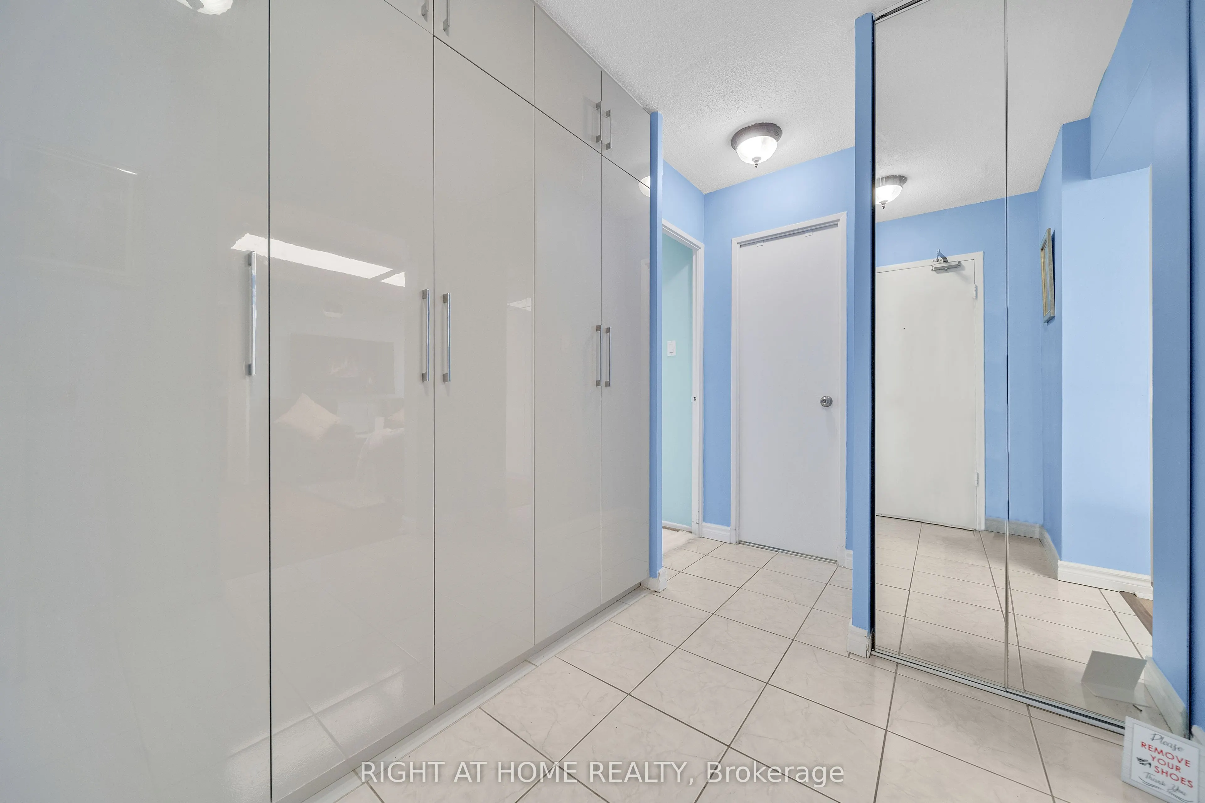260 Seneca Hill Drive, #1415