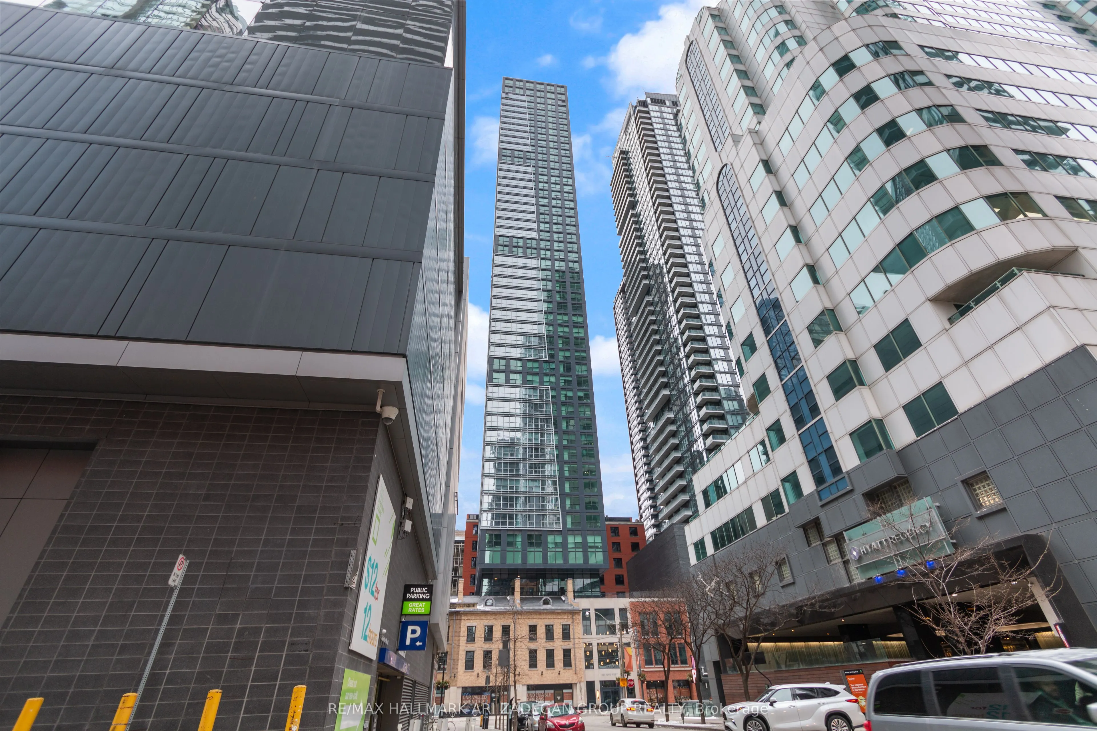 327 king Street W, #1408