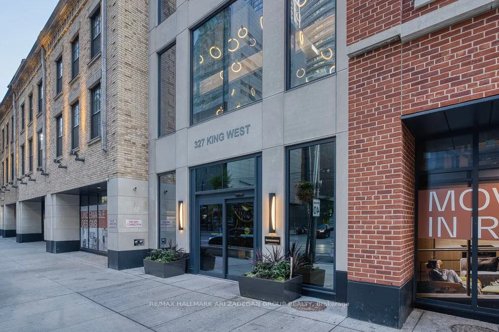 327 King Street W, #1408