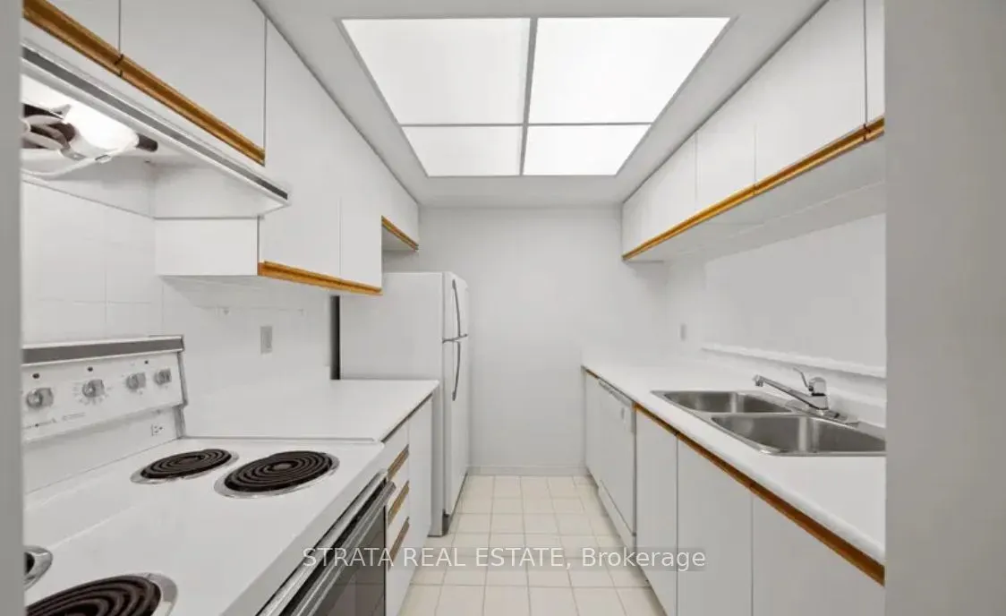 77 Harbour Square, #3504
