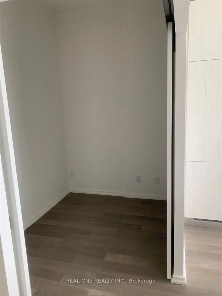 8 Hillsdale Avenue E, #1229