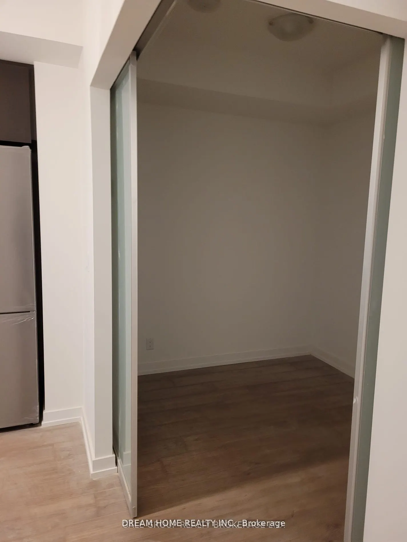 203 College Street, #3007