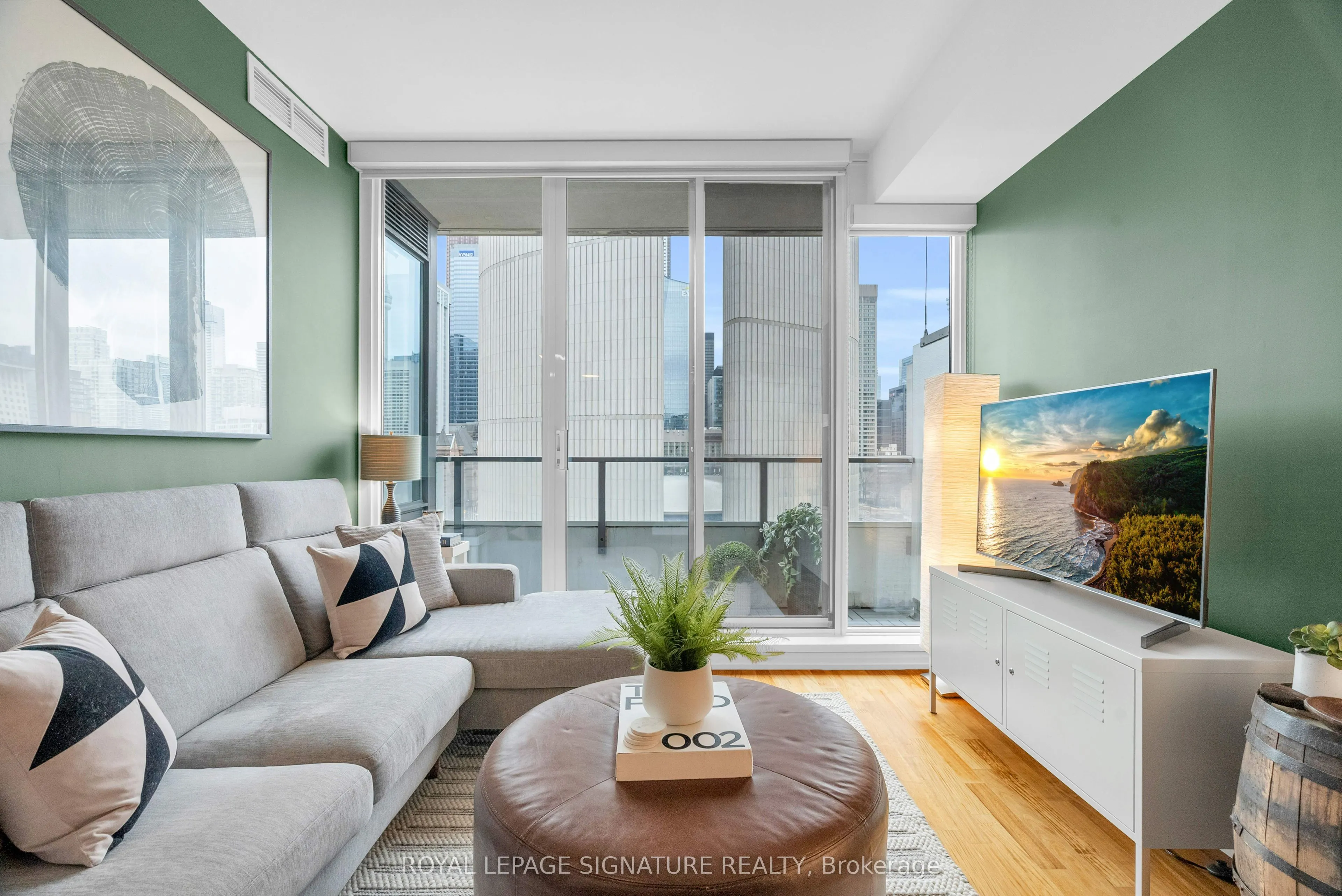 111 Elizabeth Street, #1208