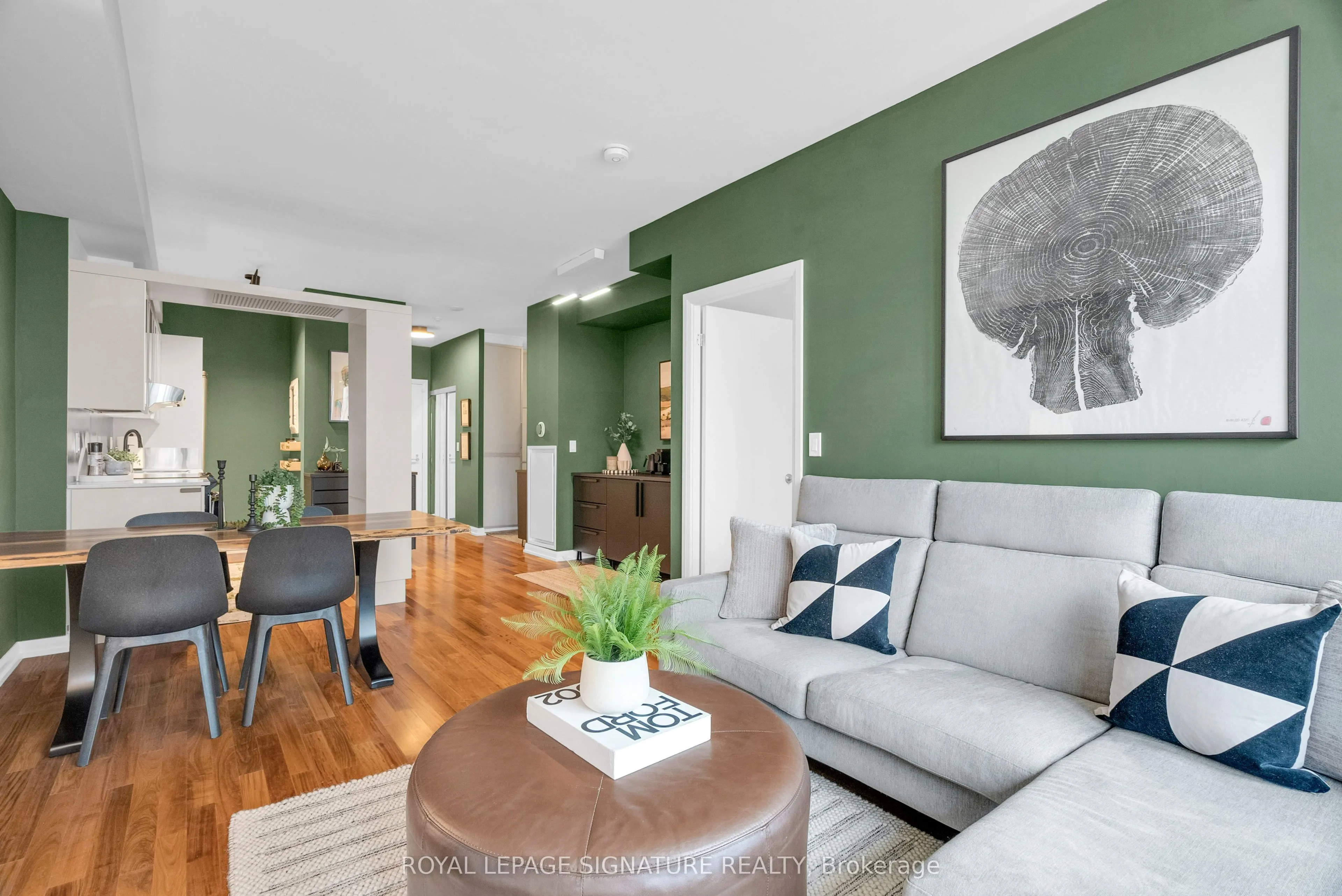 111 Elizabeth Street, #1208
