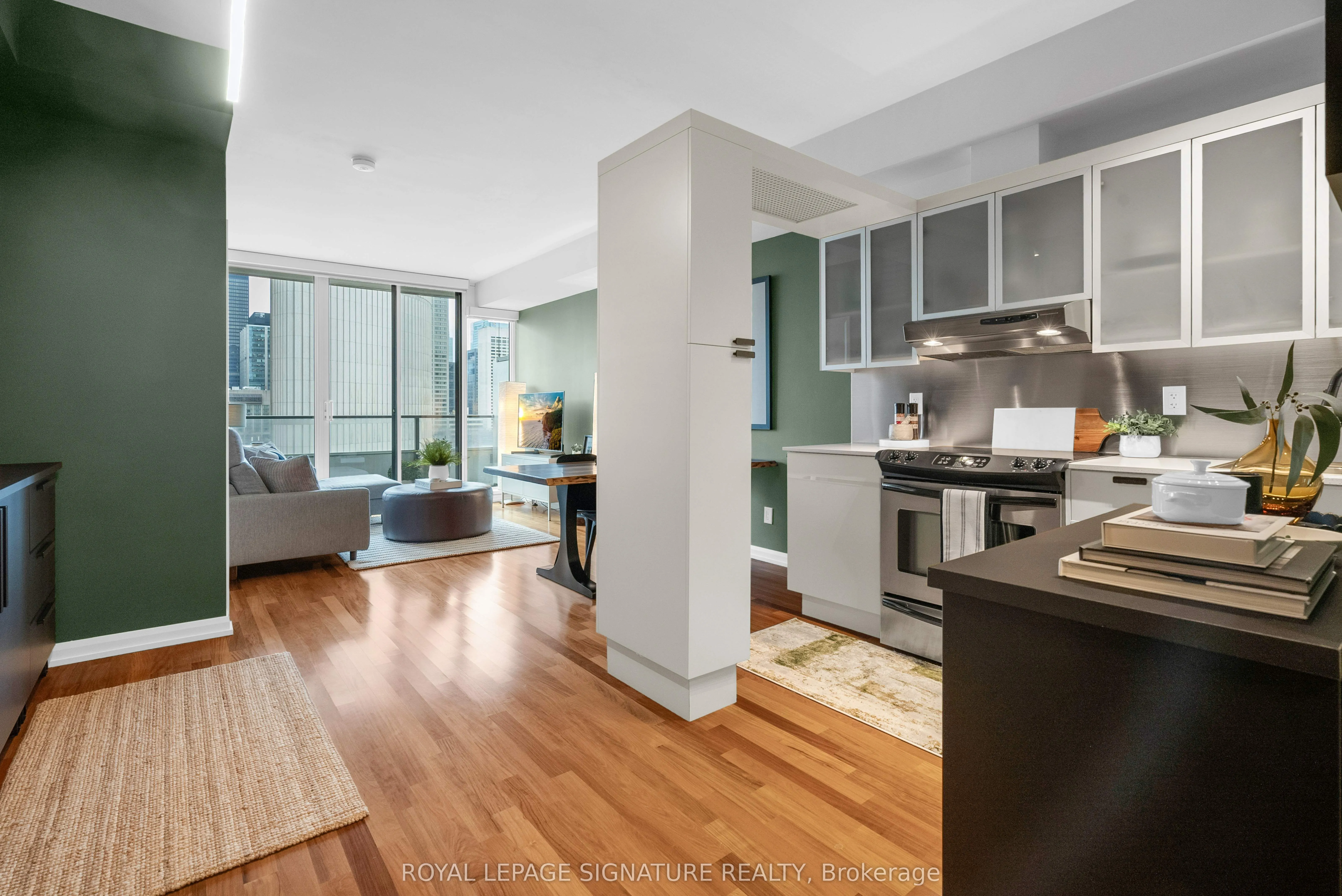 111 Elizabeth Street, #1208