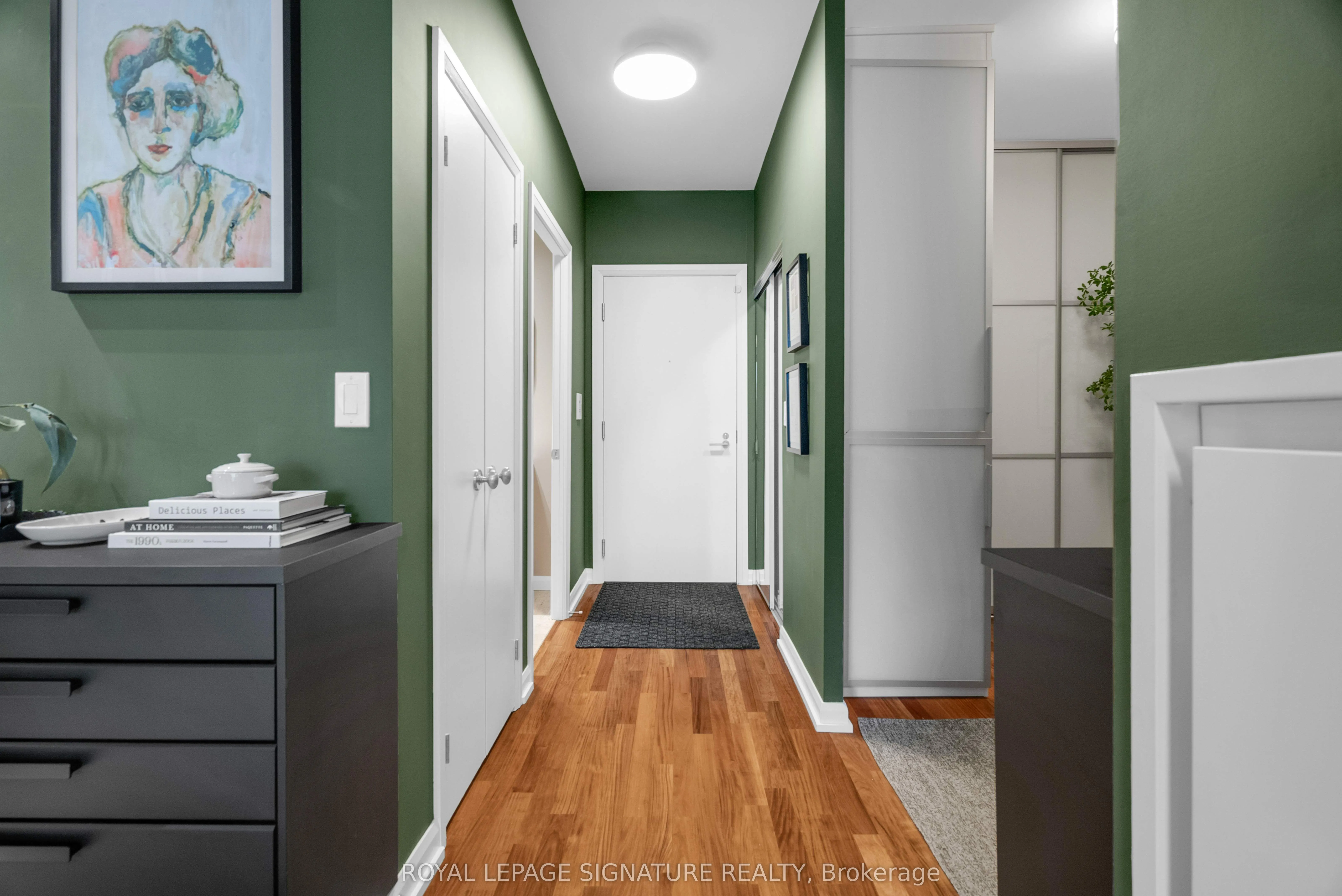 111 Elizabeth Street, #1208