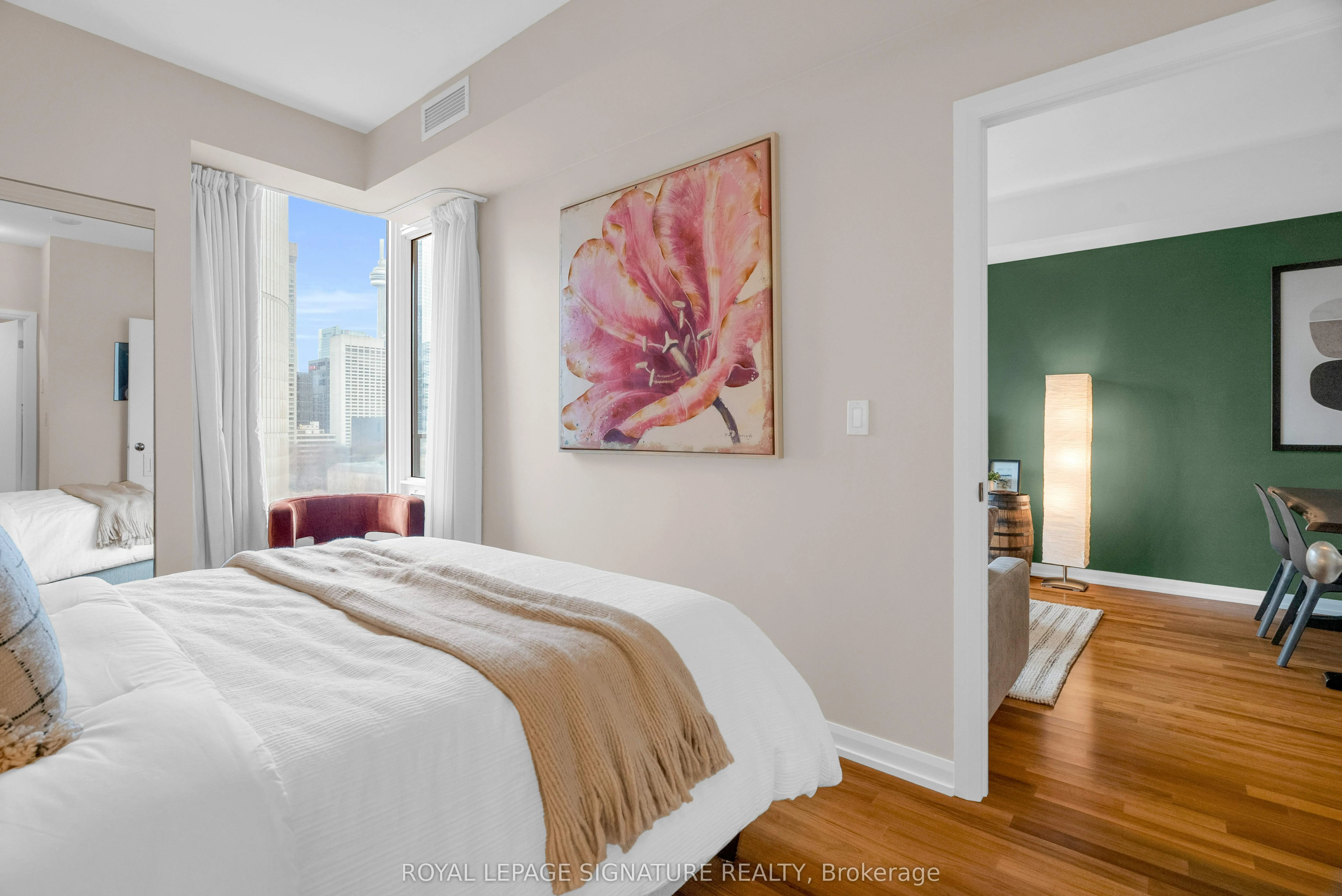 111 Elizabeth Street, #1208