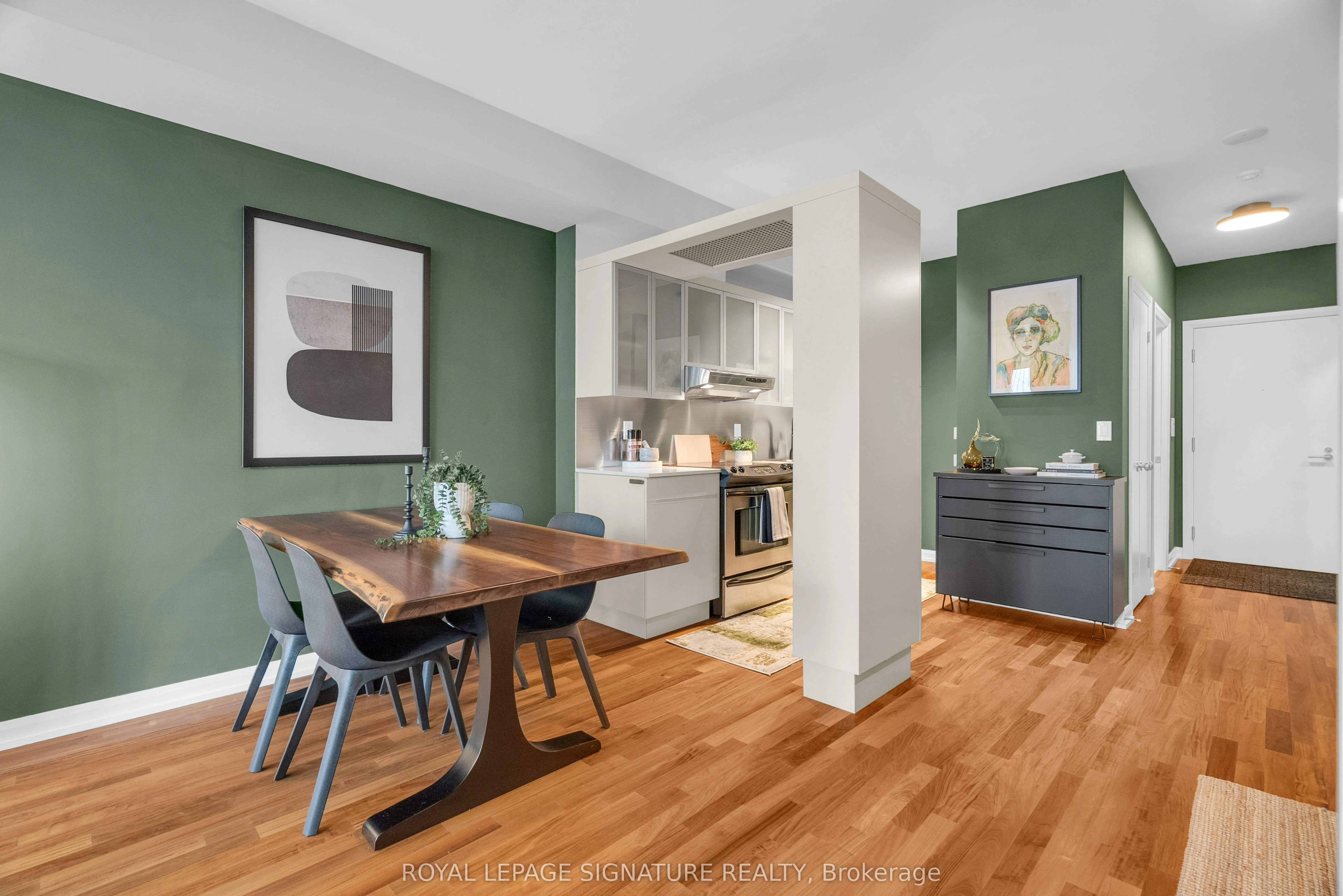 111 Elizabeth Street, #1208