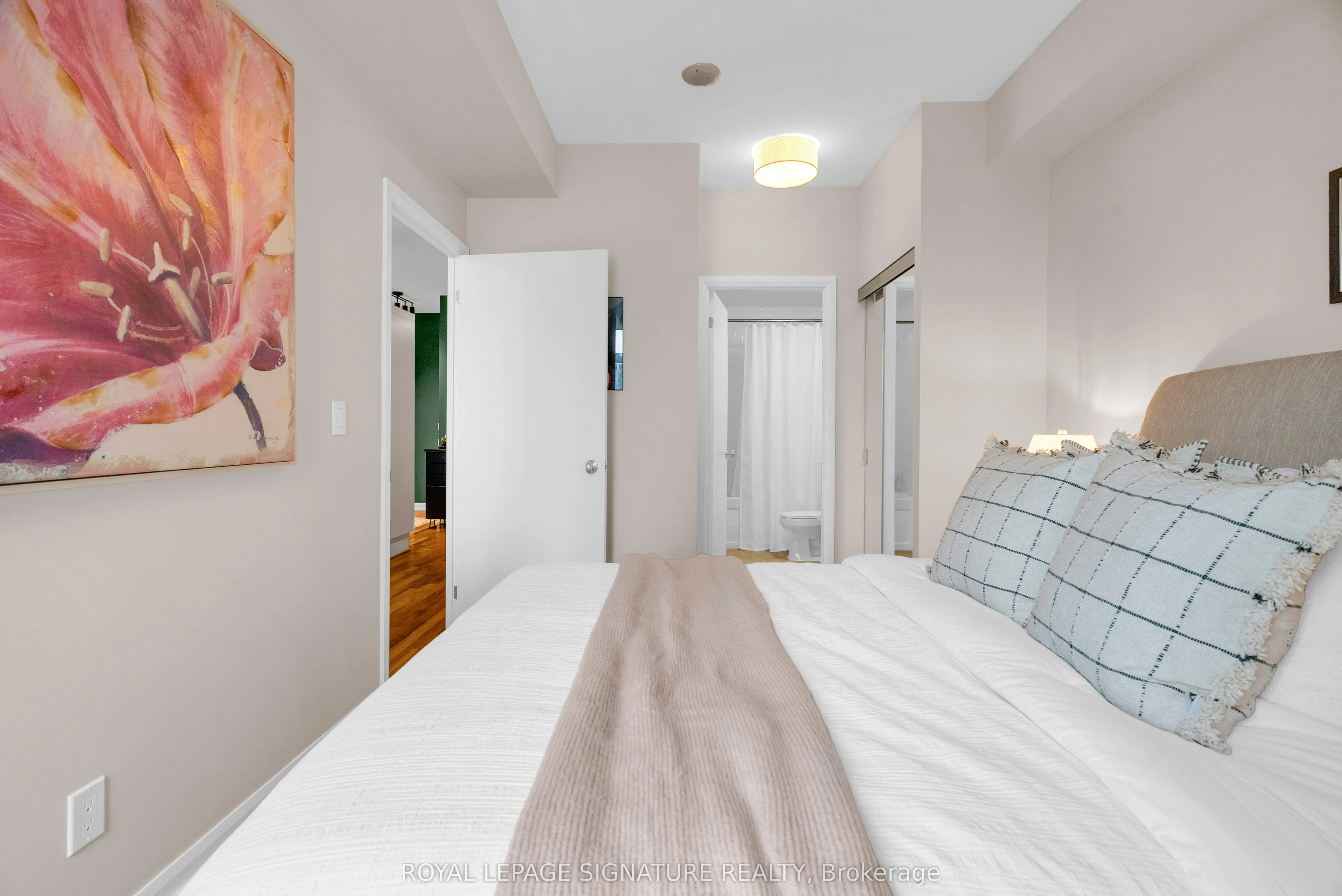 111 Elizabeth Street, #1208