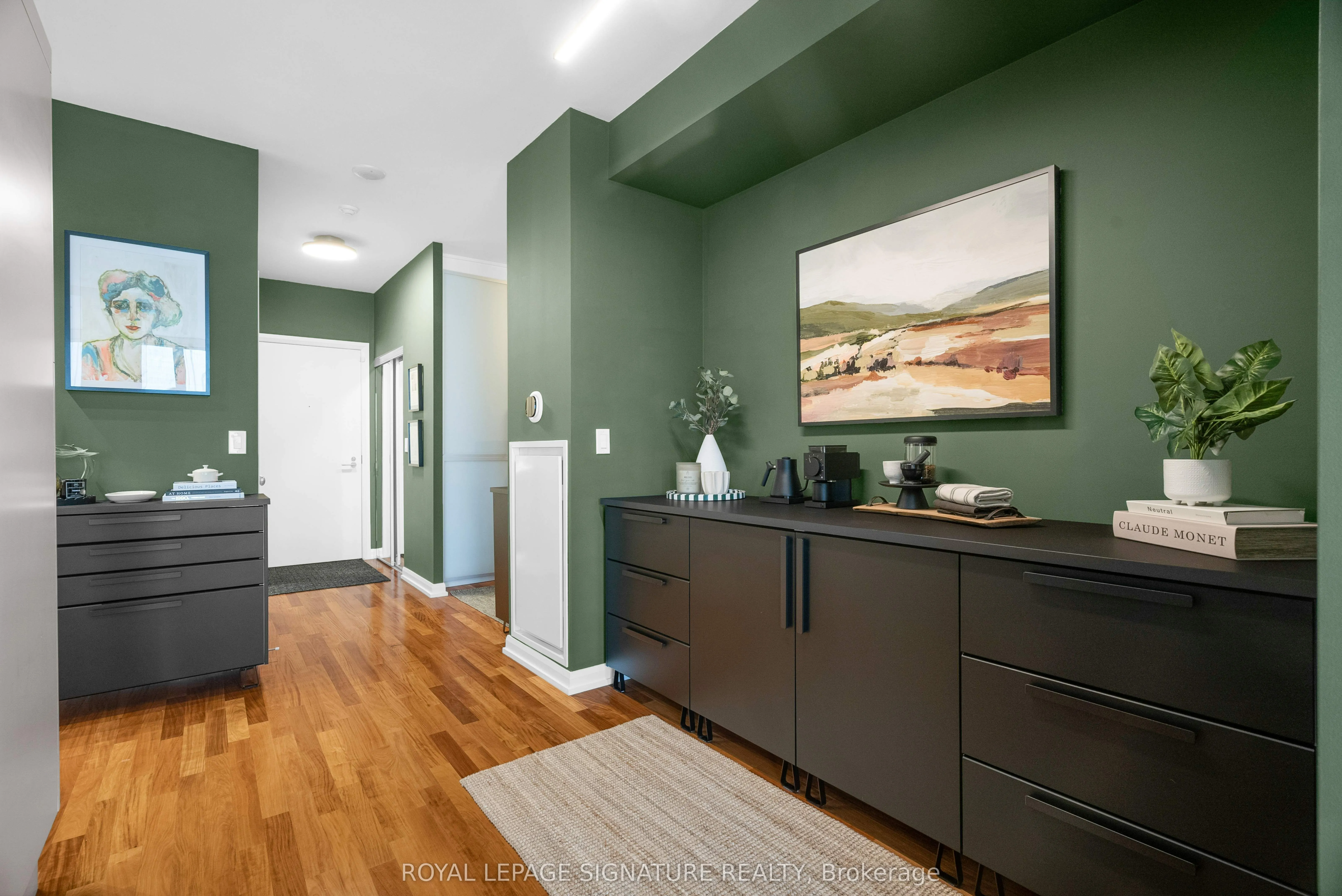 111 Elizabeth Street, #1208