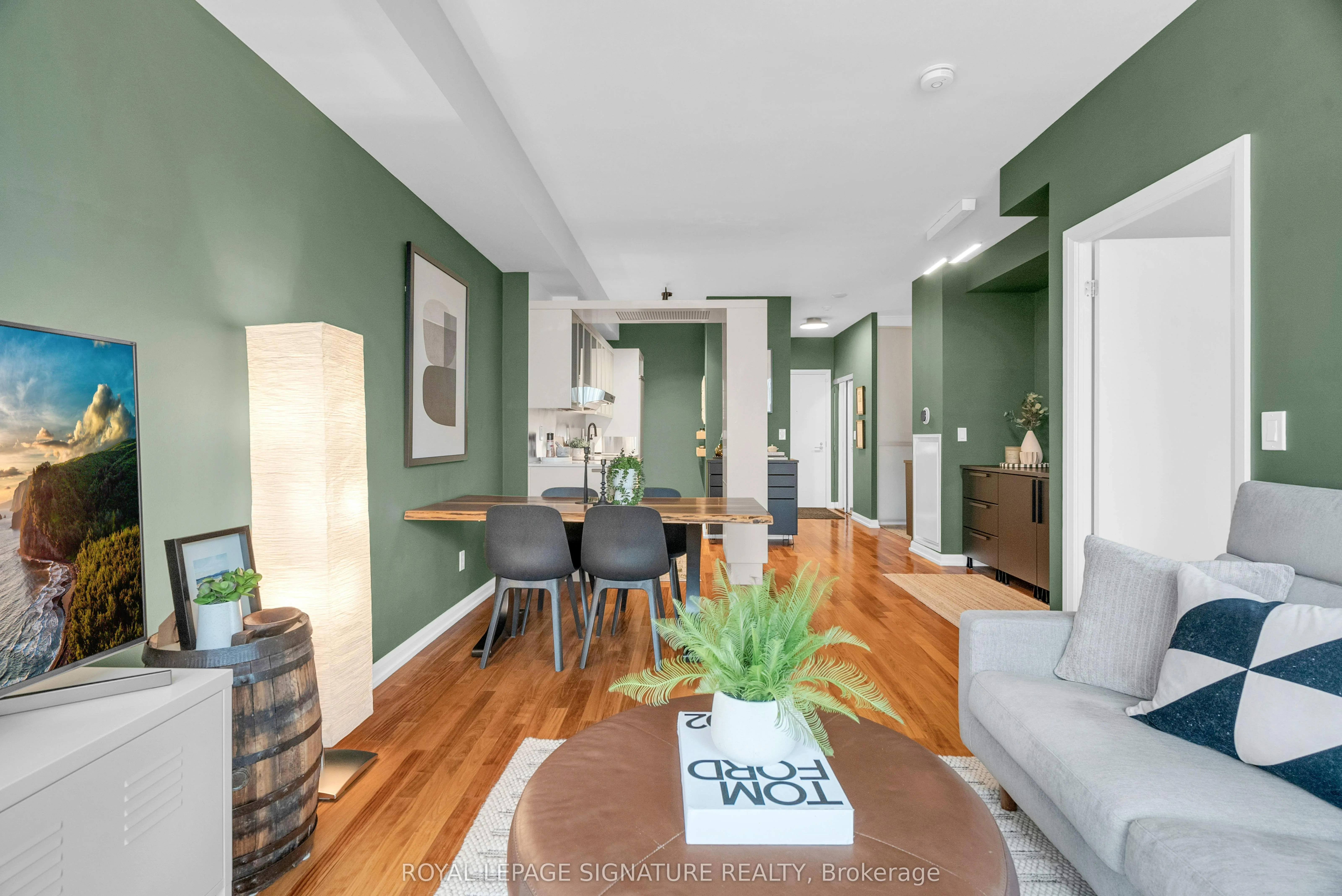 111 Elizabeth Street, #1208