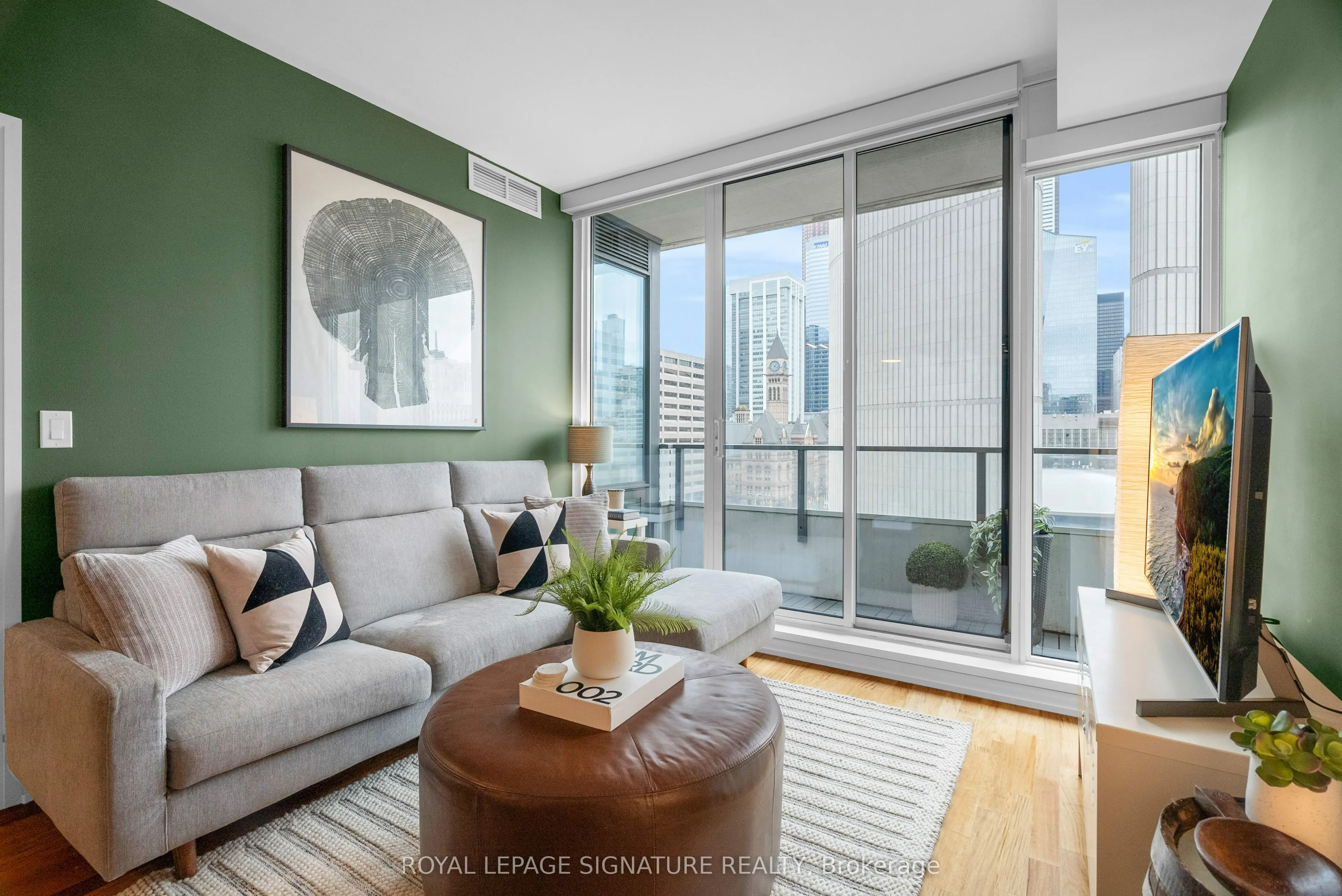 111 Elizabeth Street, #1208