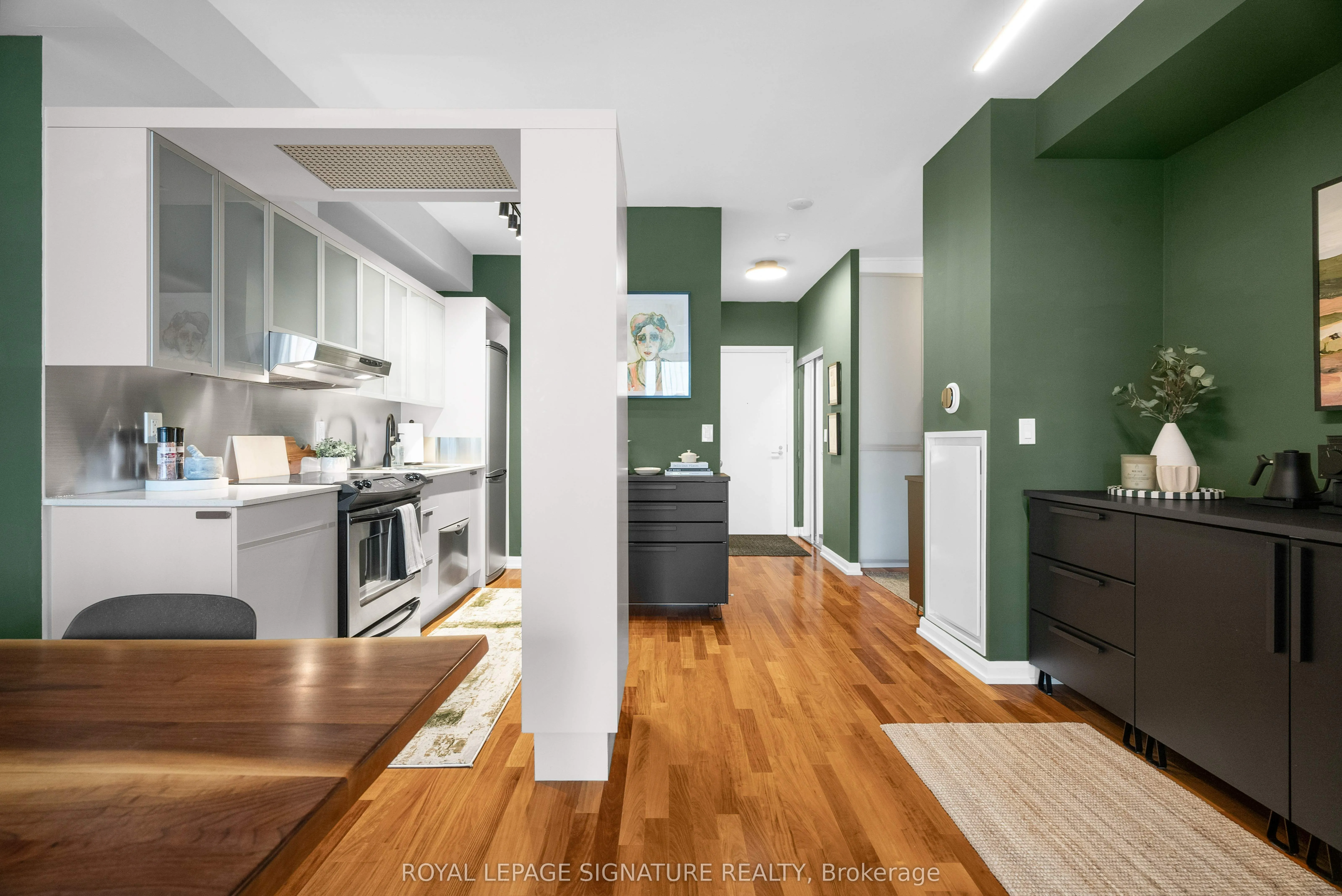 111 Elizabeth Street, #1208