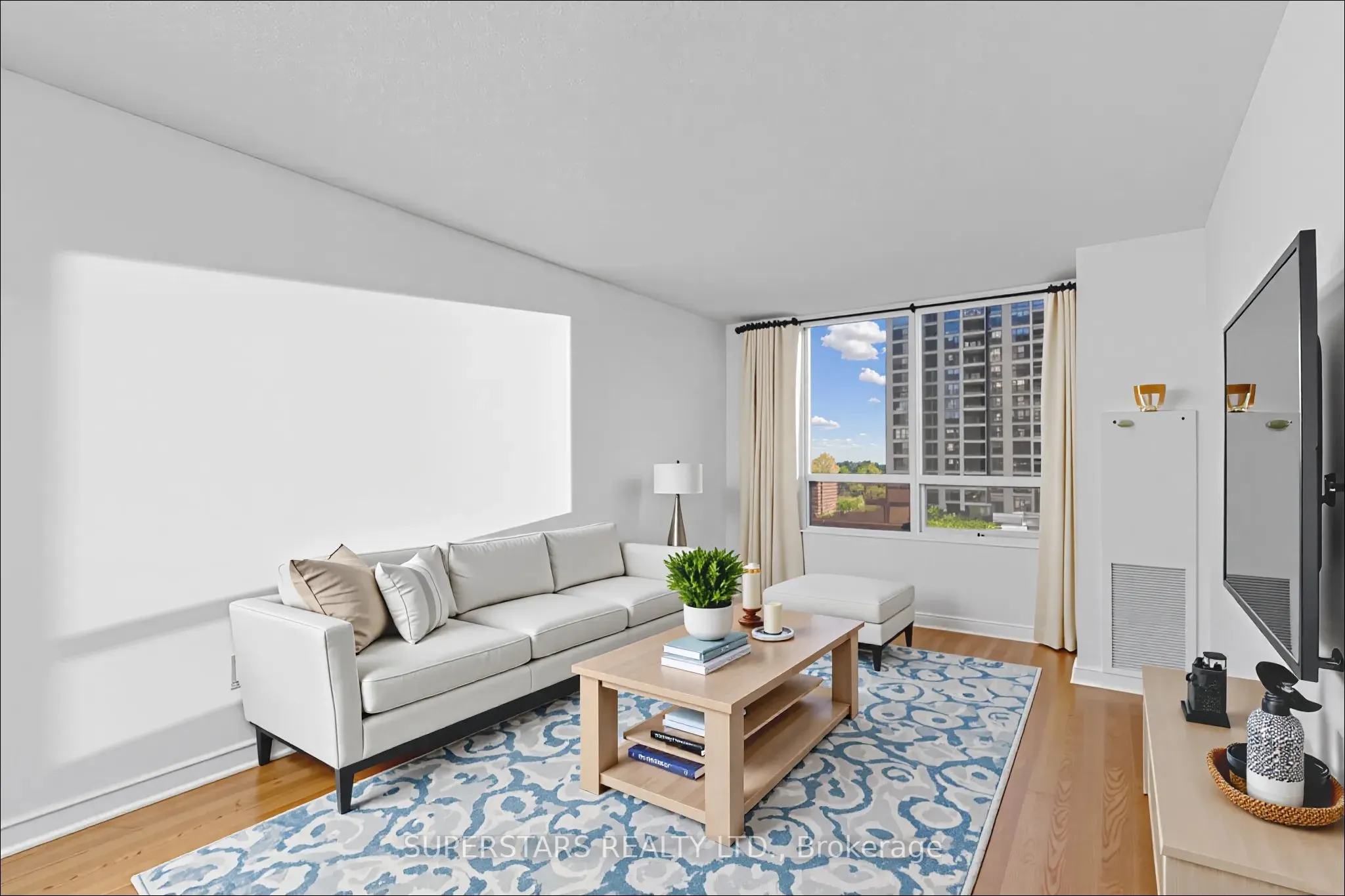 18 Sommerset Way, #1111