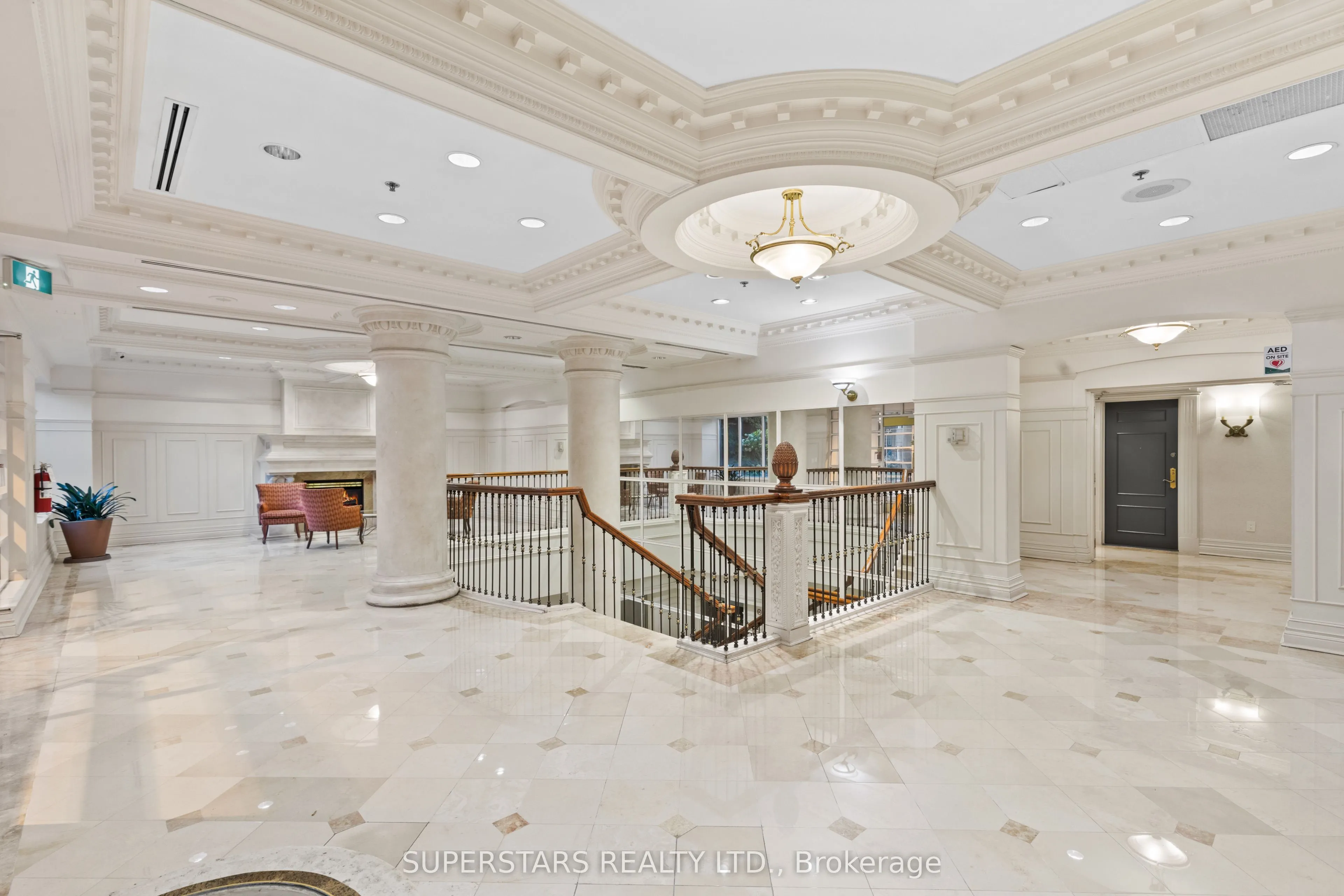 18 Sommerset Way, #1111