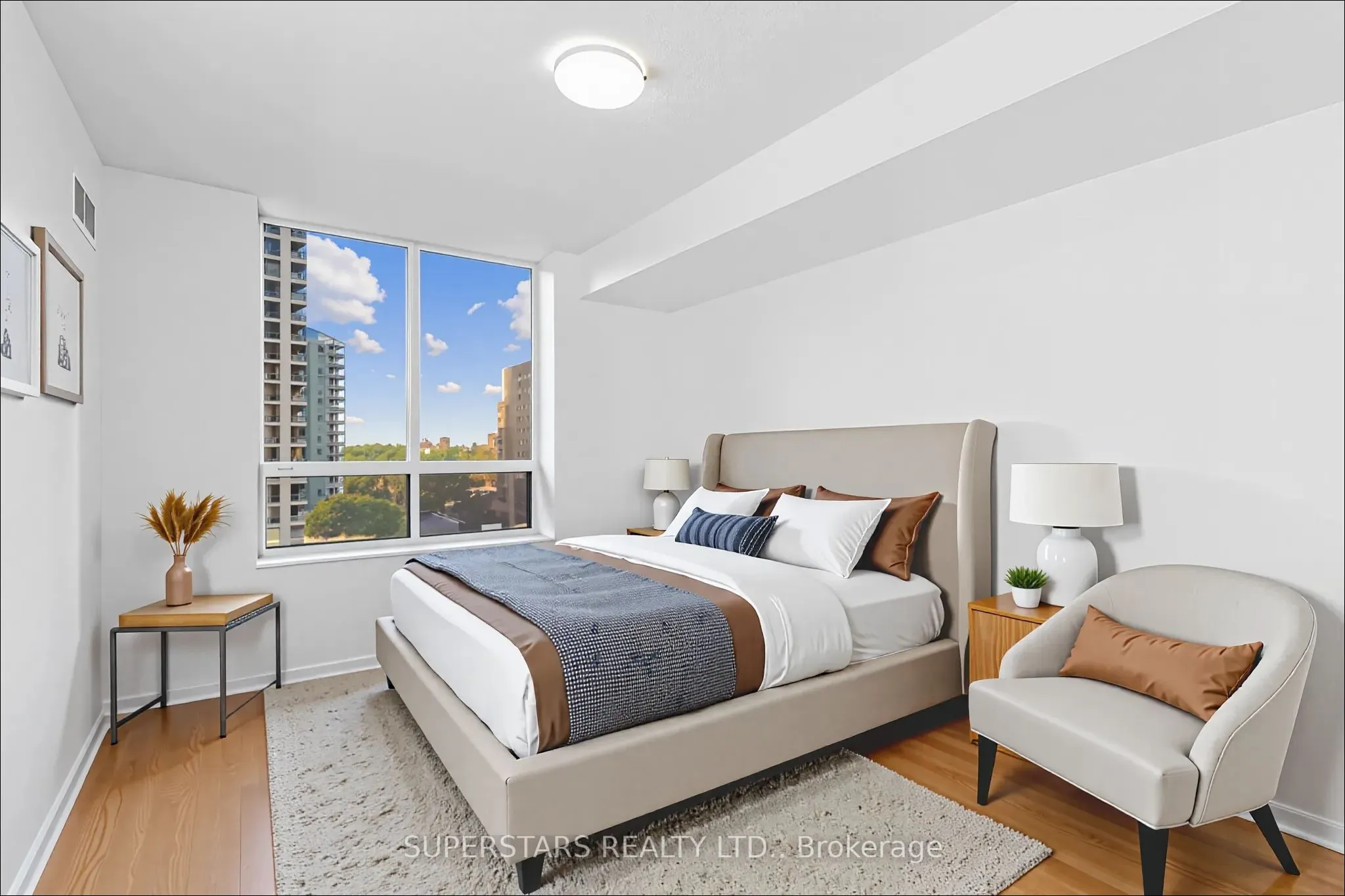 18 Sommerset Way, #1111