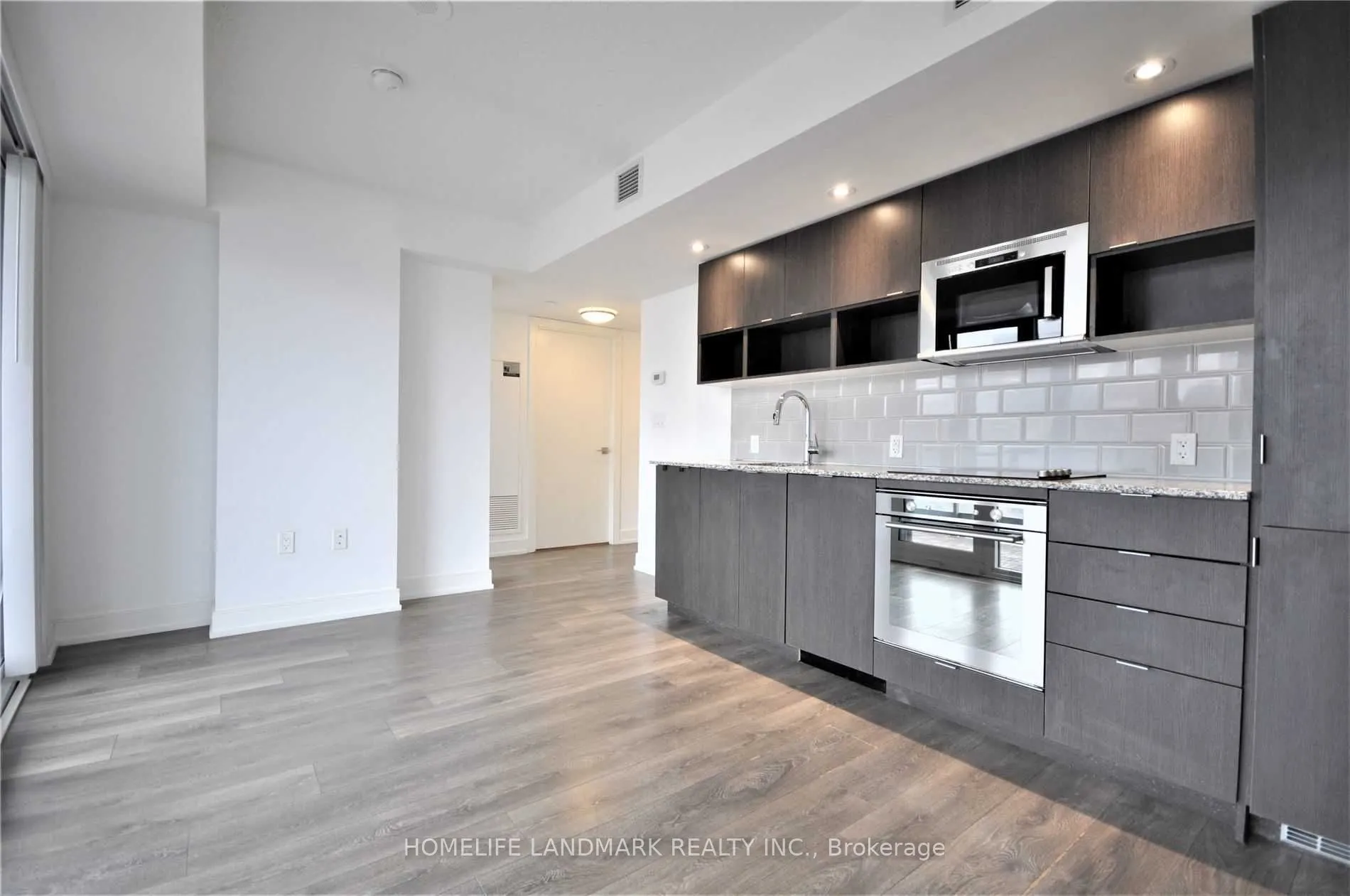 89 Mcgill Street, #1111