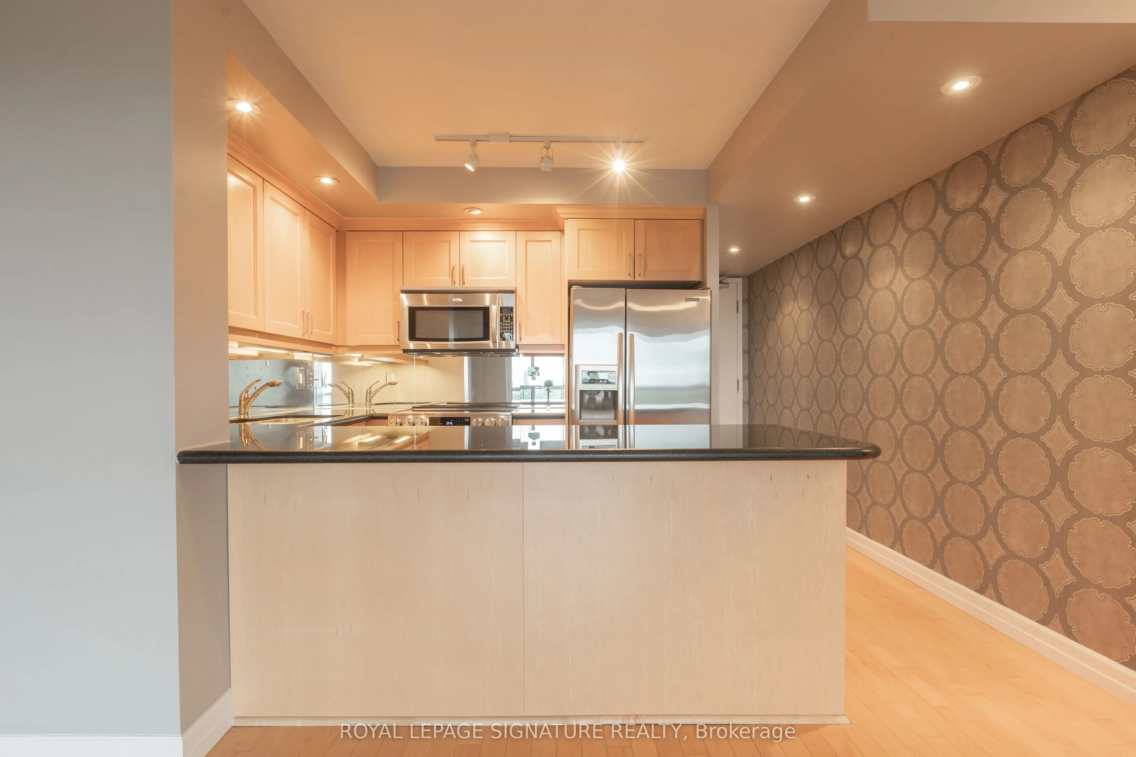 900 Mount Pleasant Road, #1208