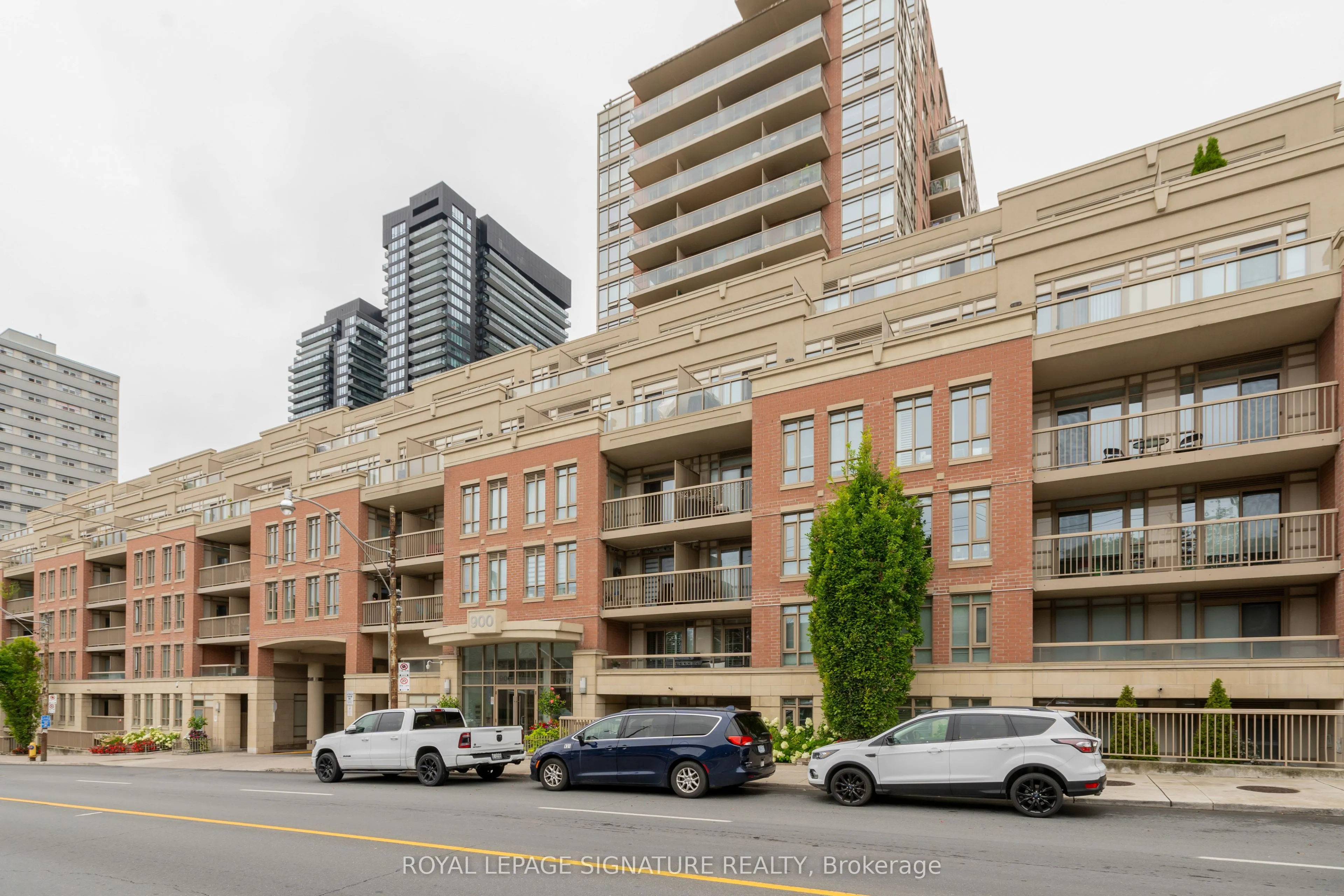 900 Mount Pleasant Road, #1208