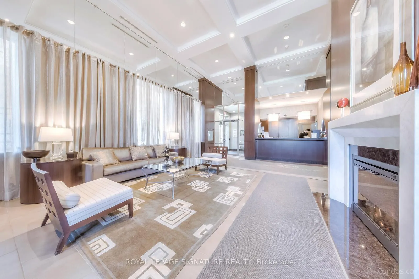 900 Mount Pleasant Road, #1208