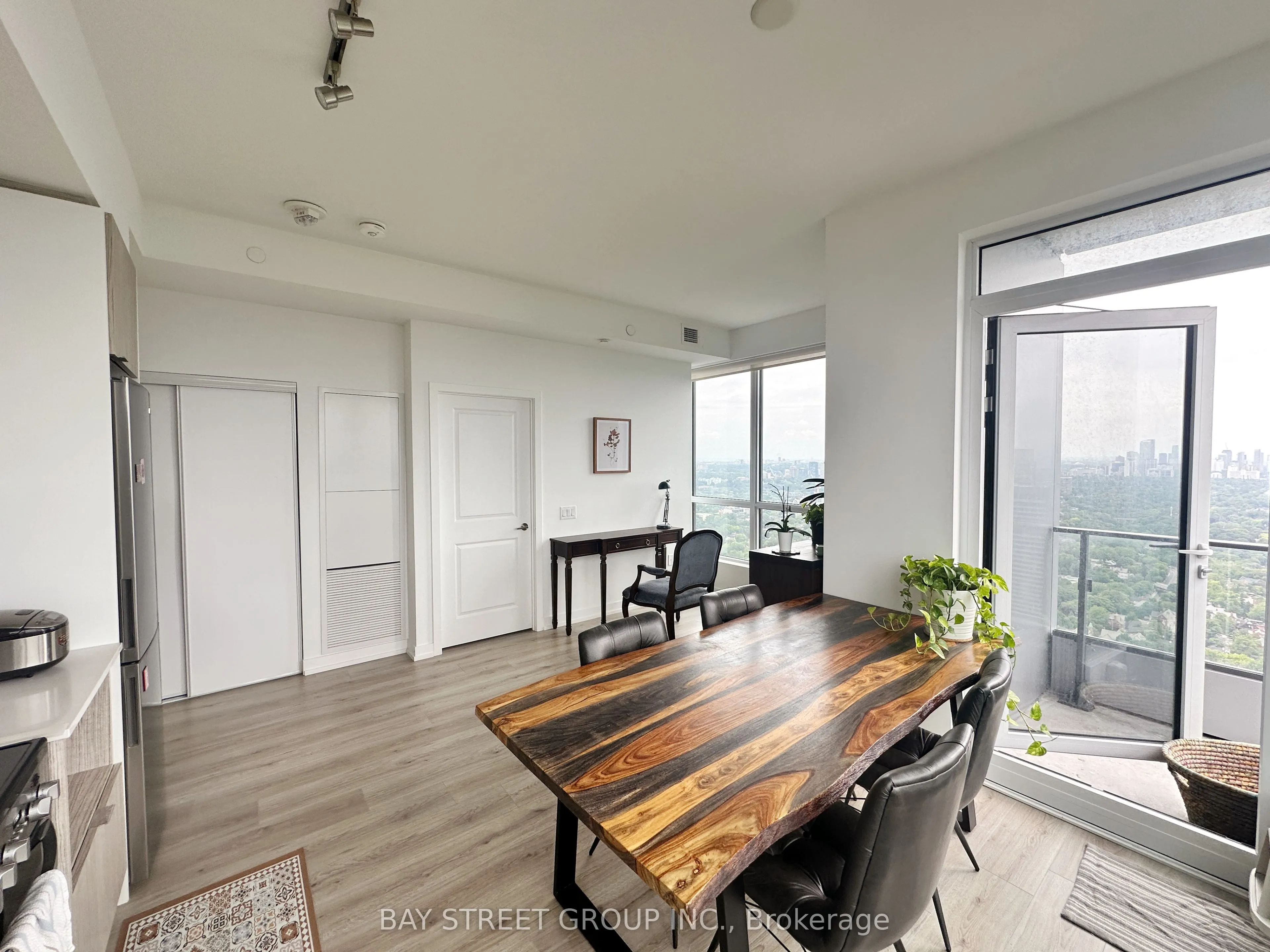395 Bloor Street E, #4507