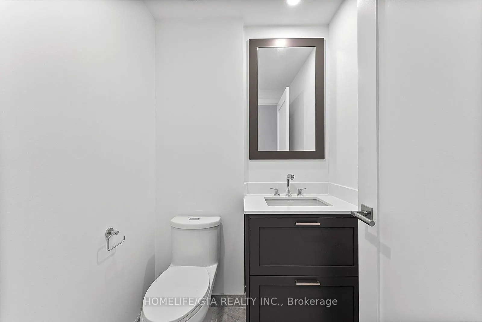 10 Inn on the Park Drive, #312