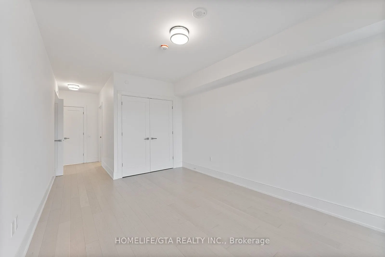 10 Inn on the Park Drive, #312