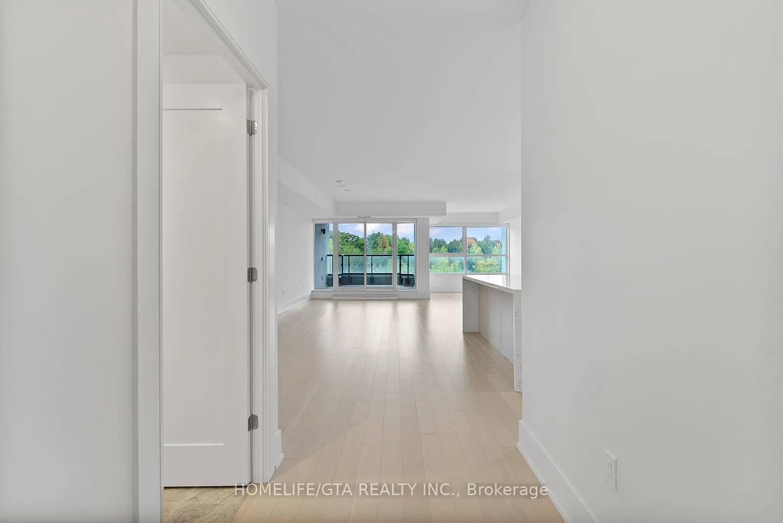 10 Inn on the Park Drive, #312