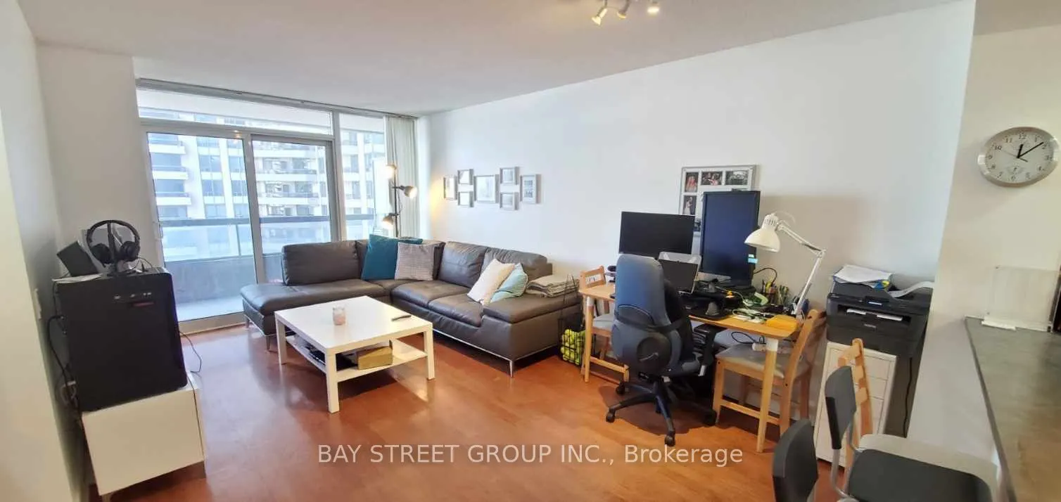 5 Northtown Way, #1107