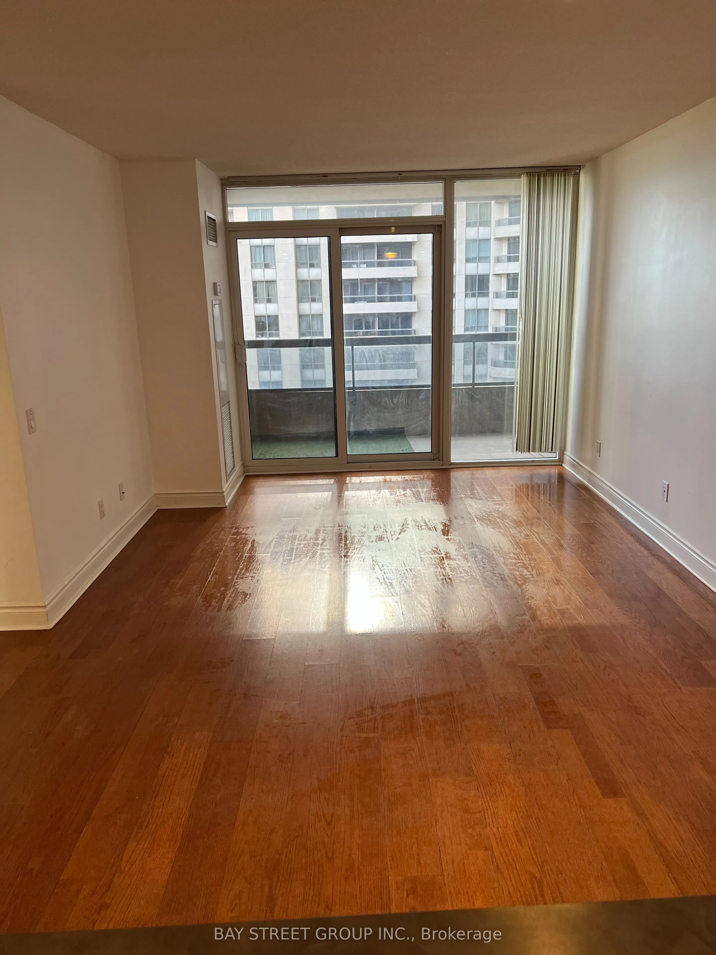 5 Northtown Way, #1107