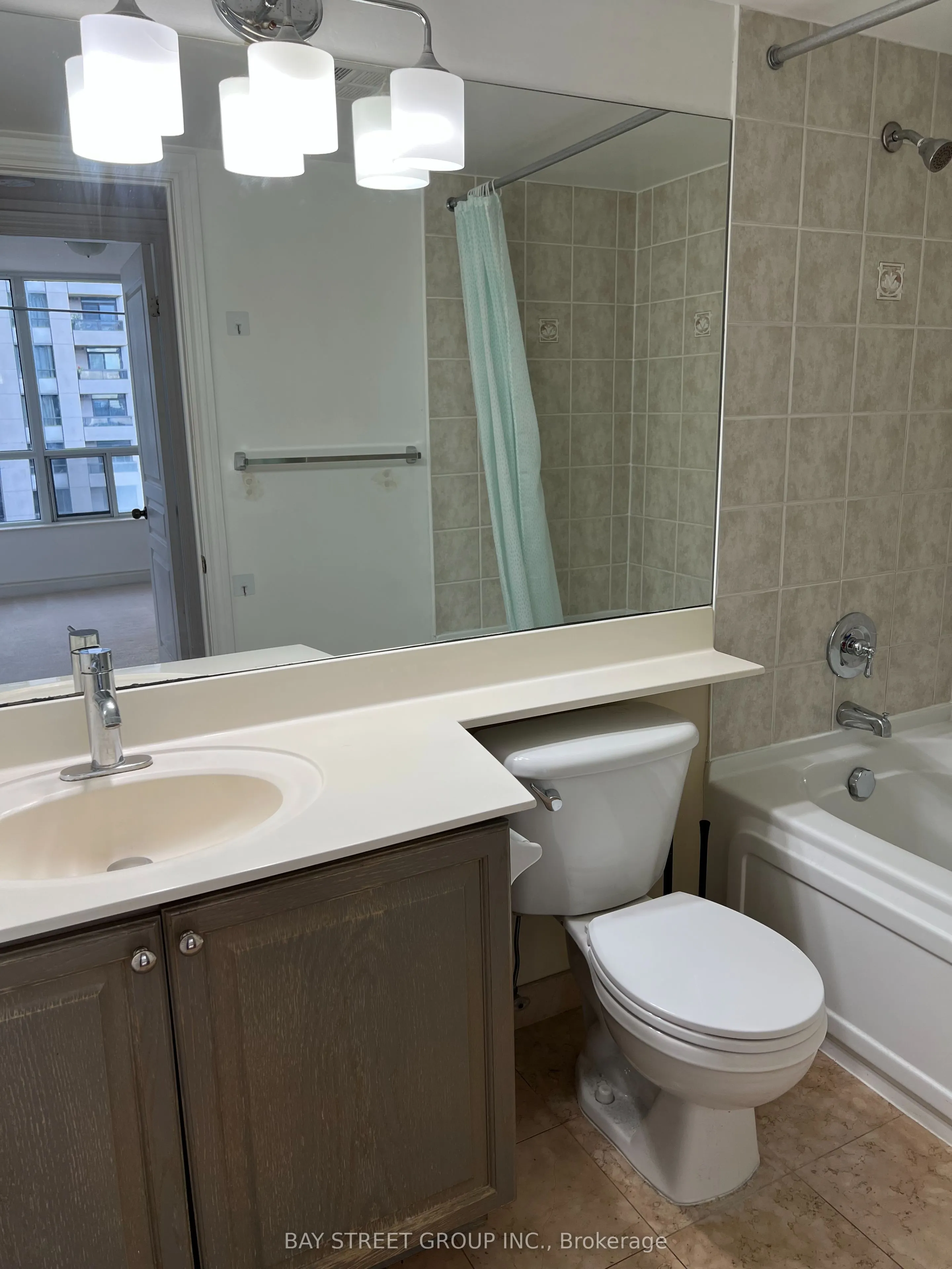 5 Northtown Way, #1107