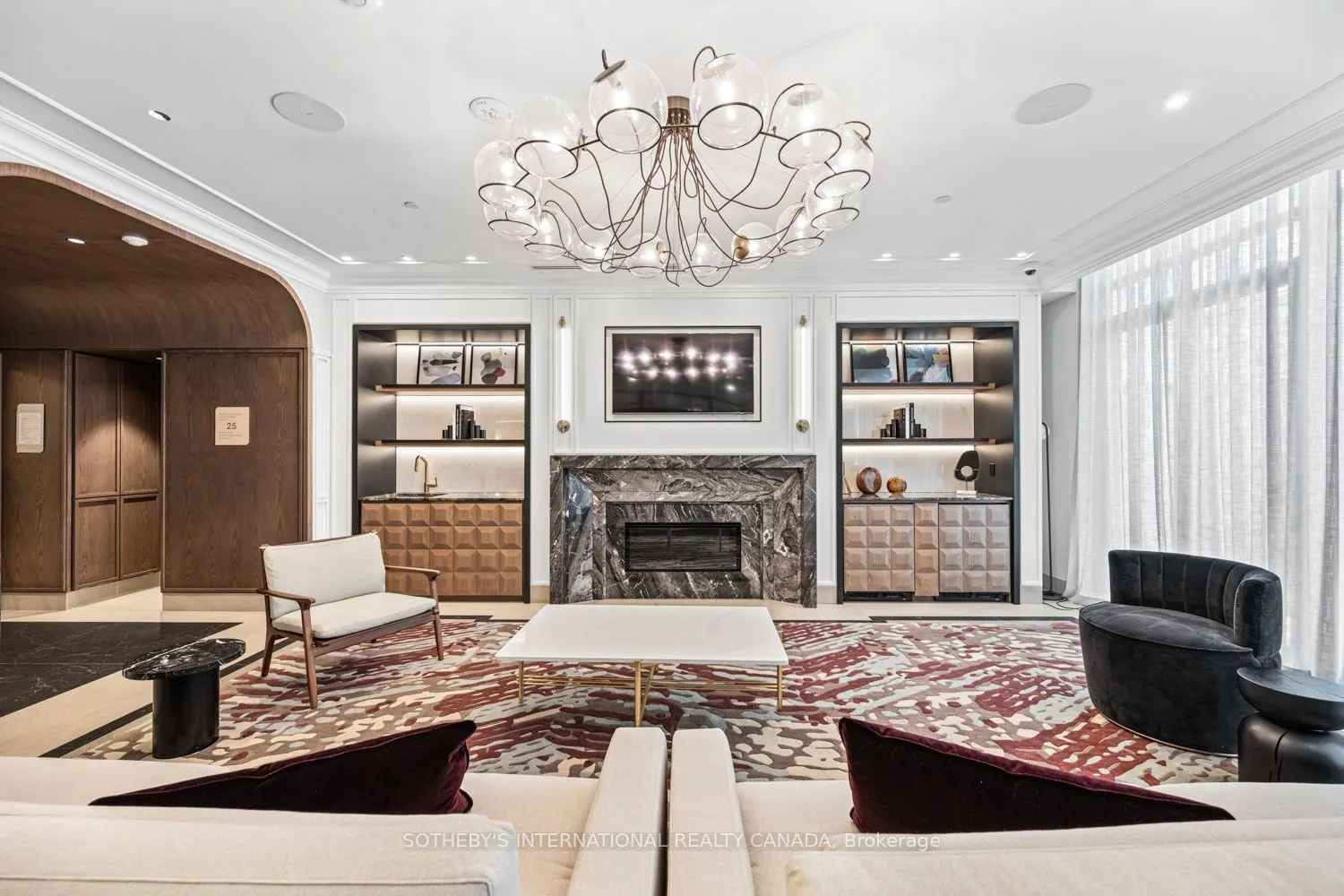 30 Inn on the Park Drive, #1109