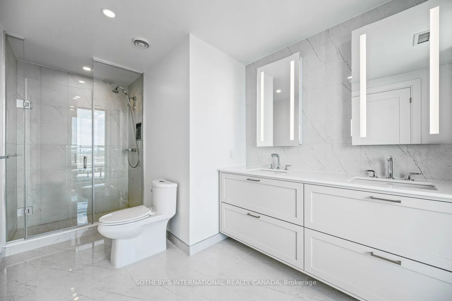 30 Inn on the Park Drive, #1109