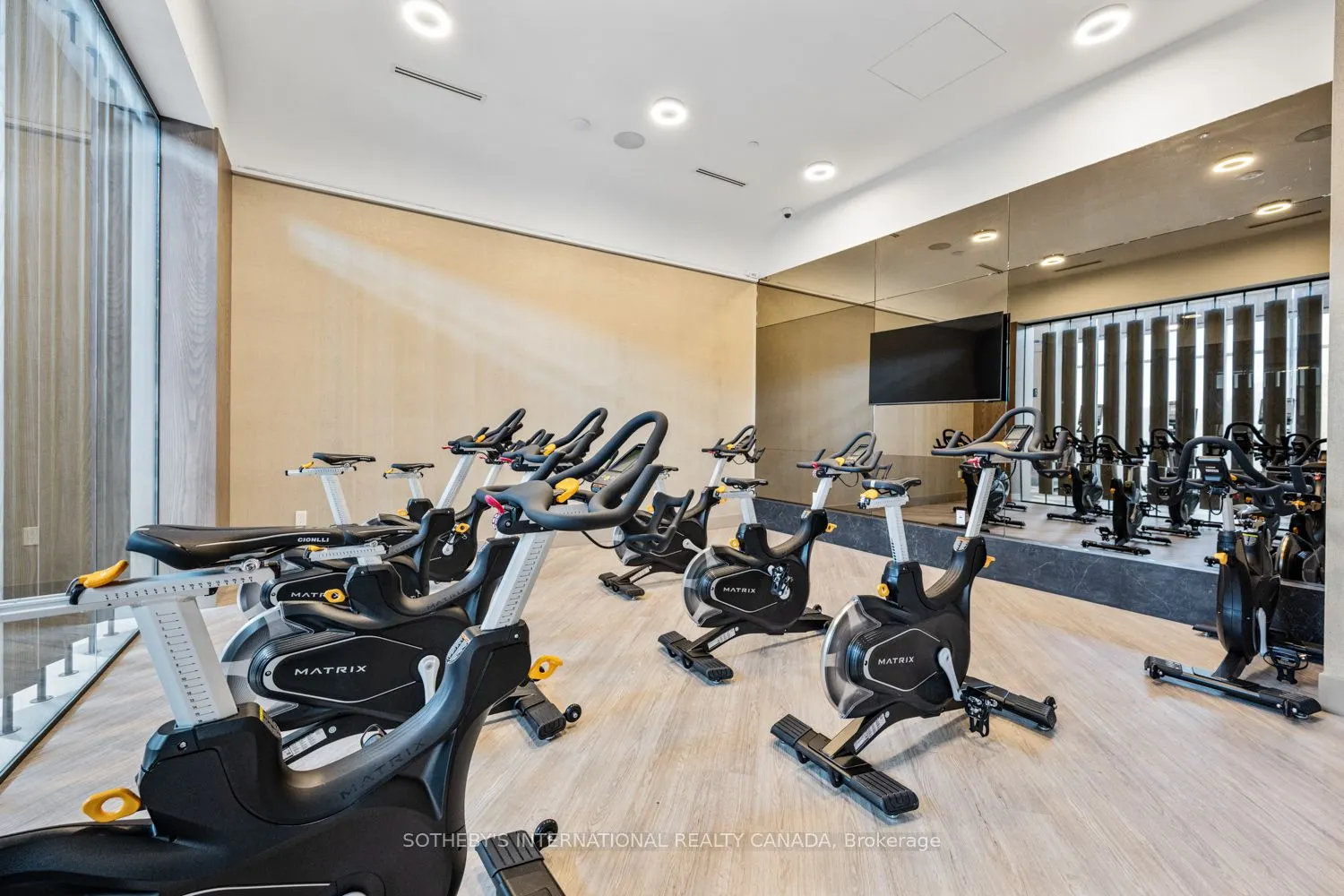 30 Inn on the Park Drive, #1109